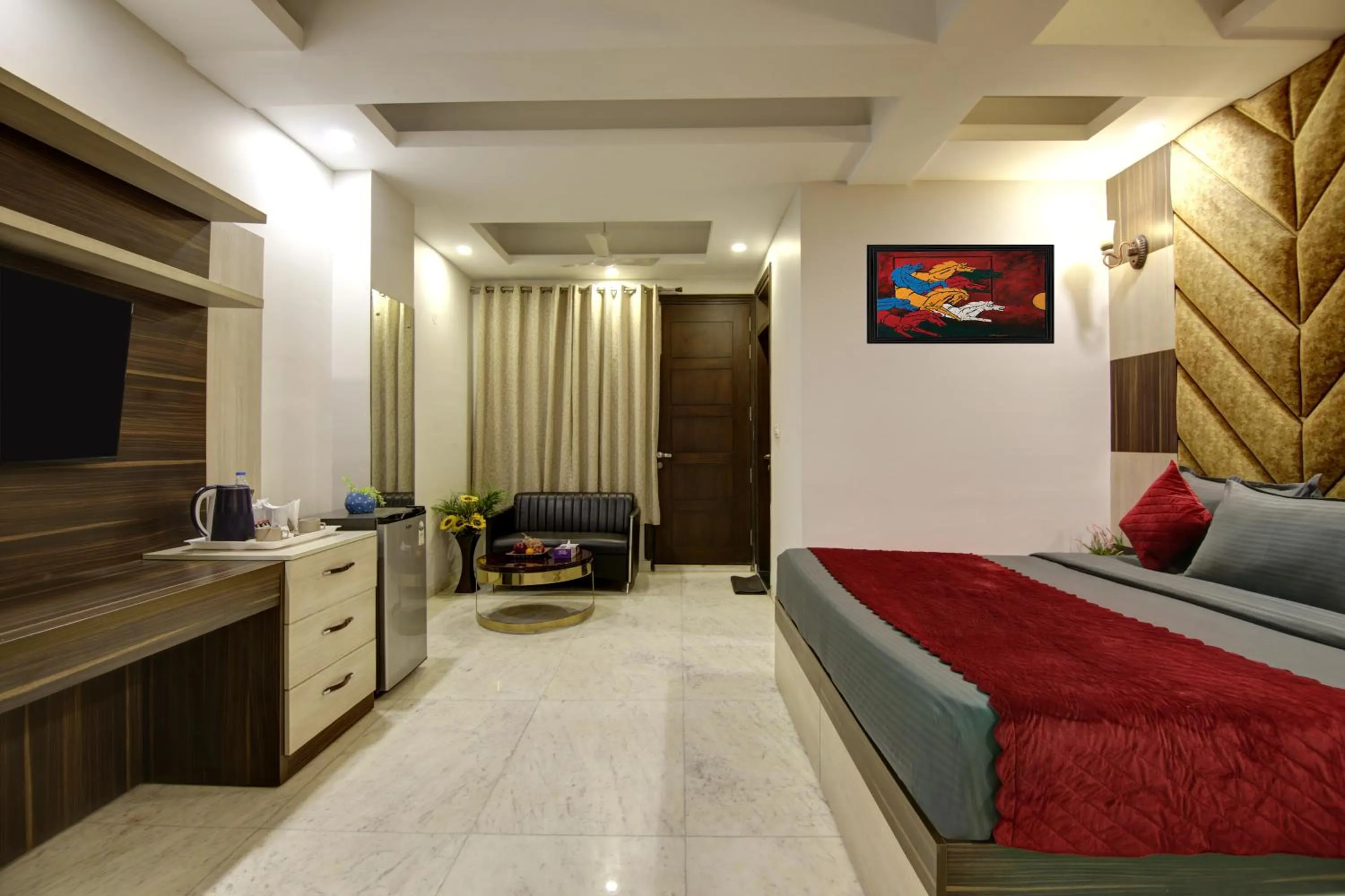 Photo of the whole room, Bed in SONESTA LUXURY APARTMENT