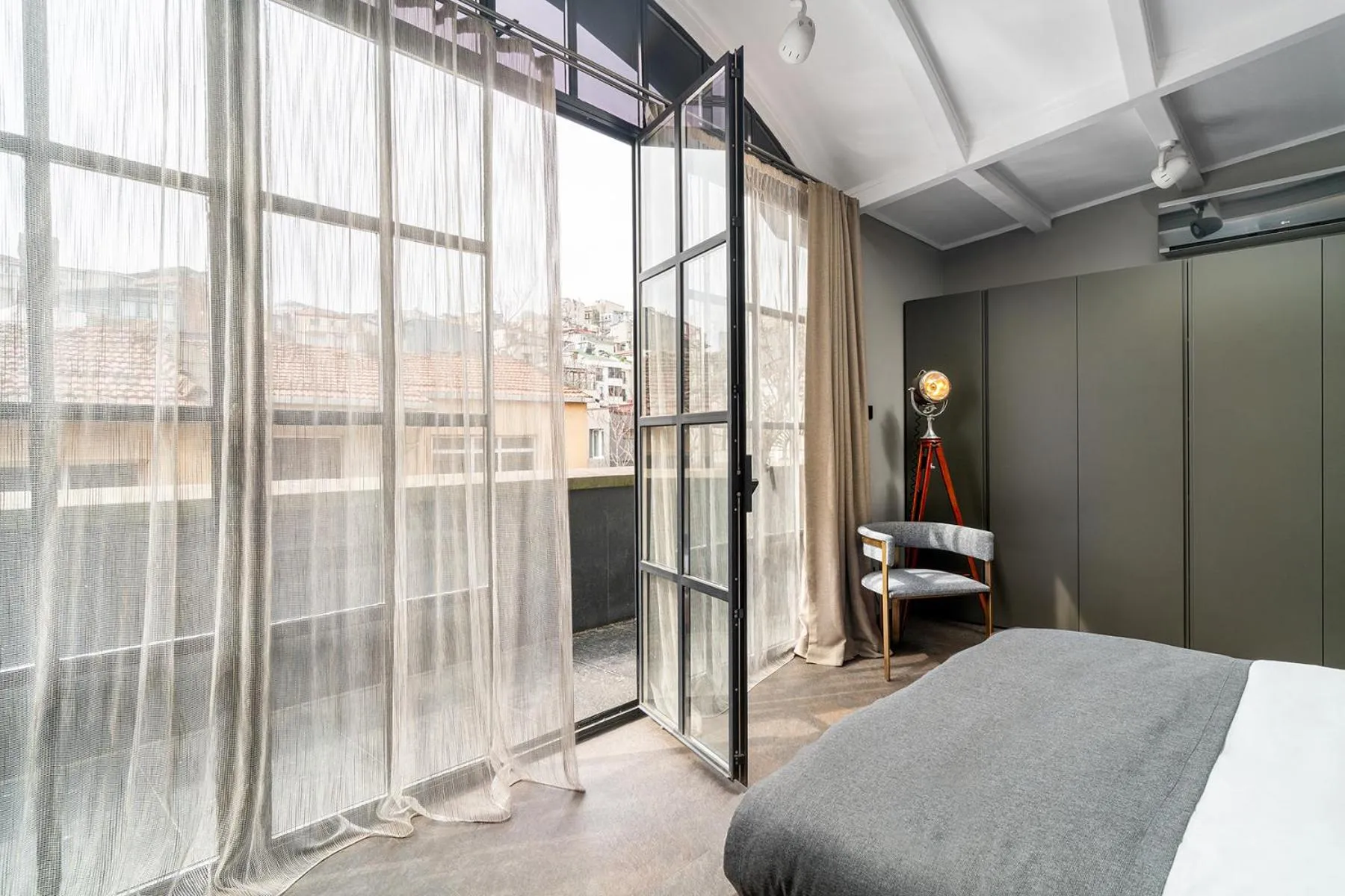 Bed in RA Apartments