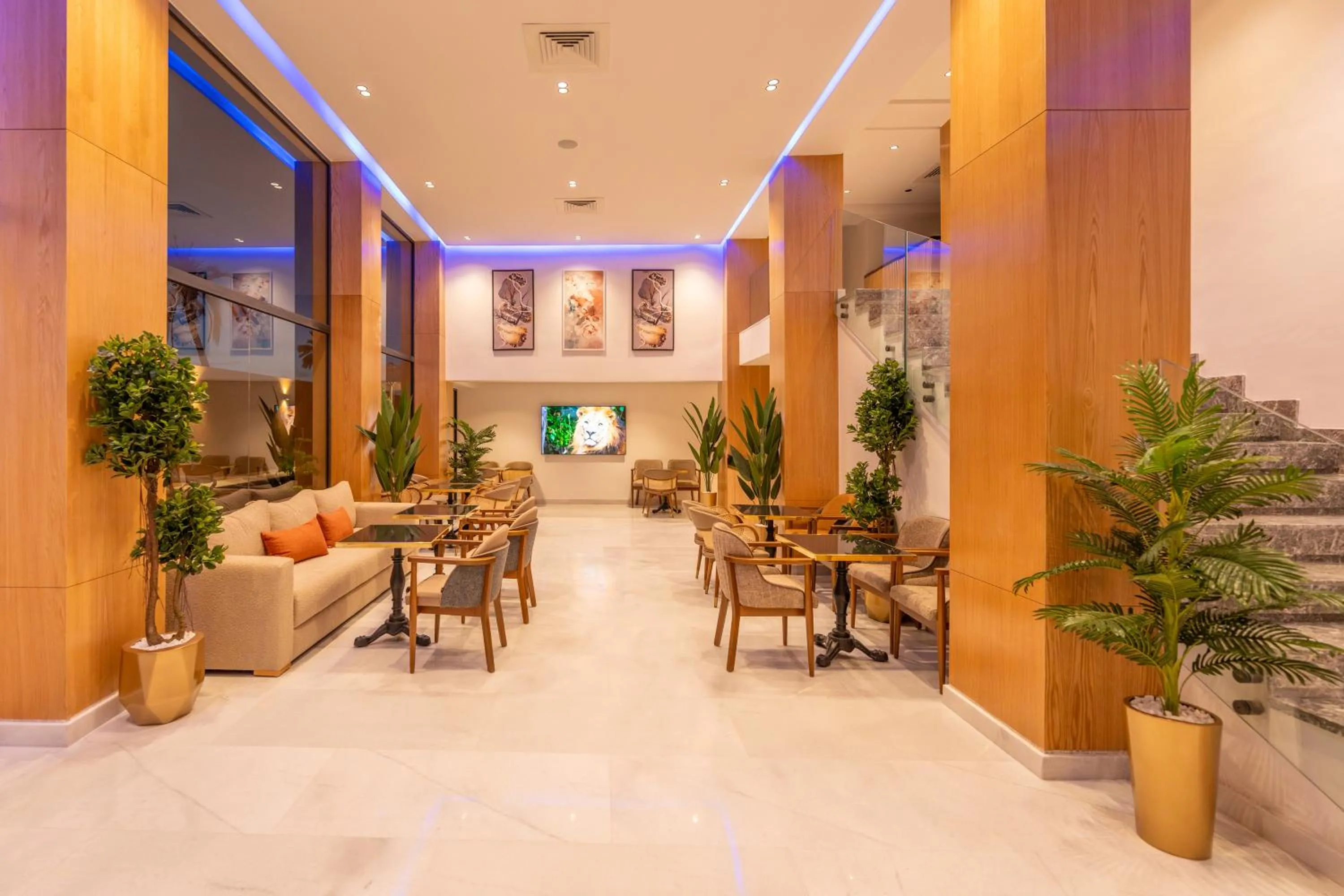 Restaurant/places to eat in Appart Hôtel Rambla