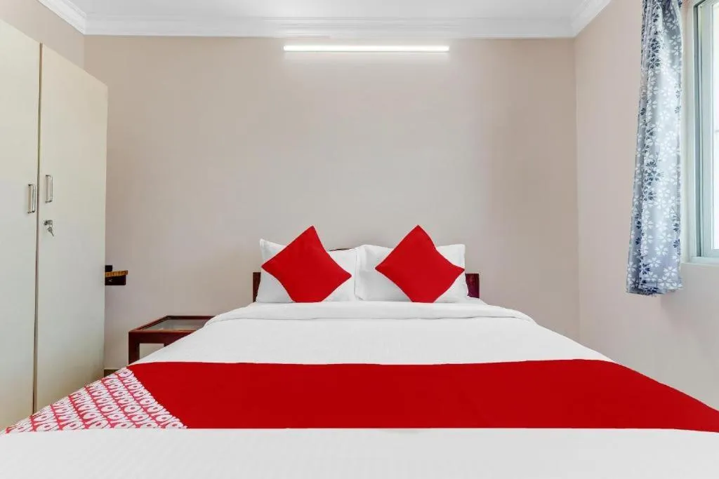 Bedroom in PN SAMY INN