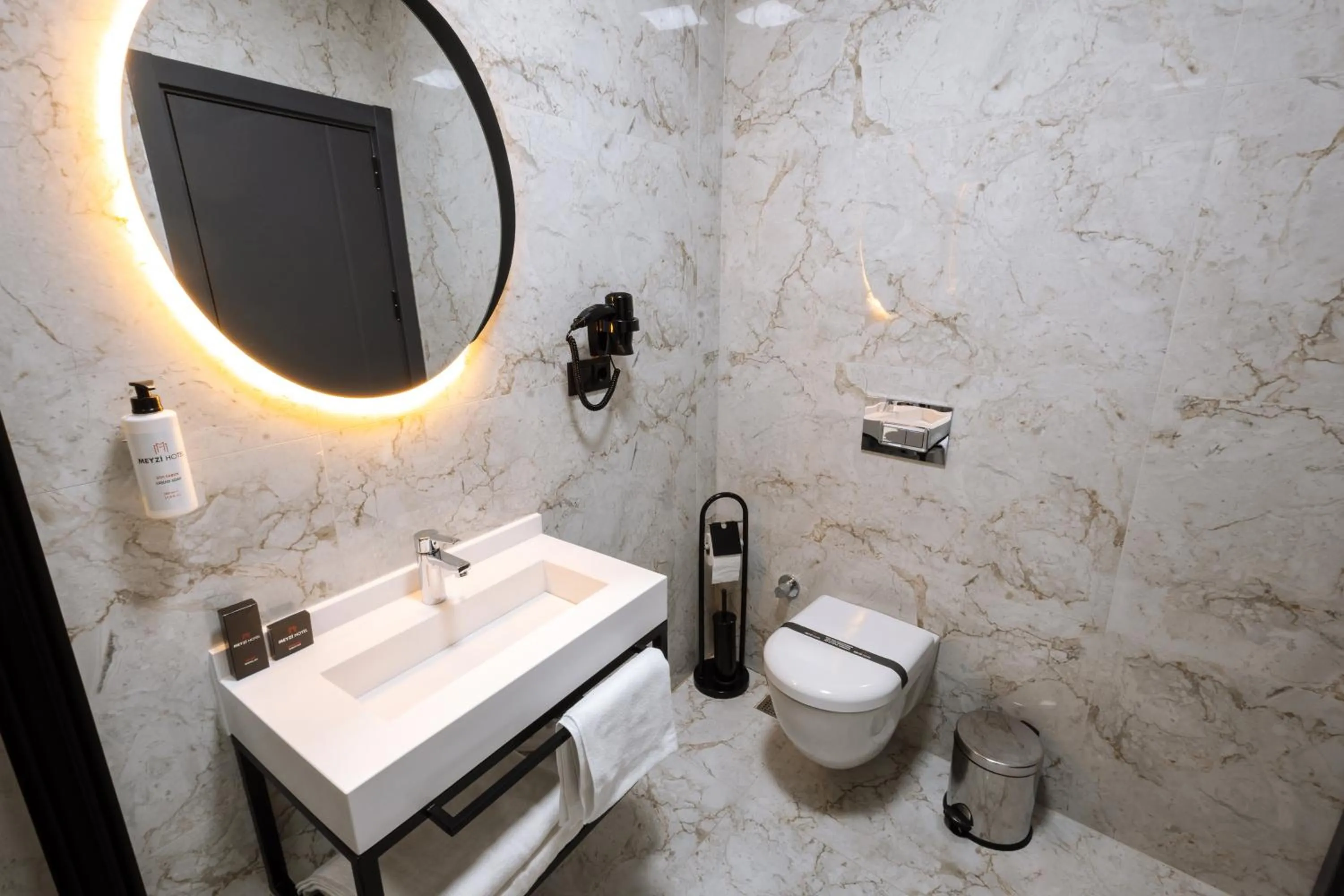 Shower in Meyzi Hotel