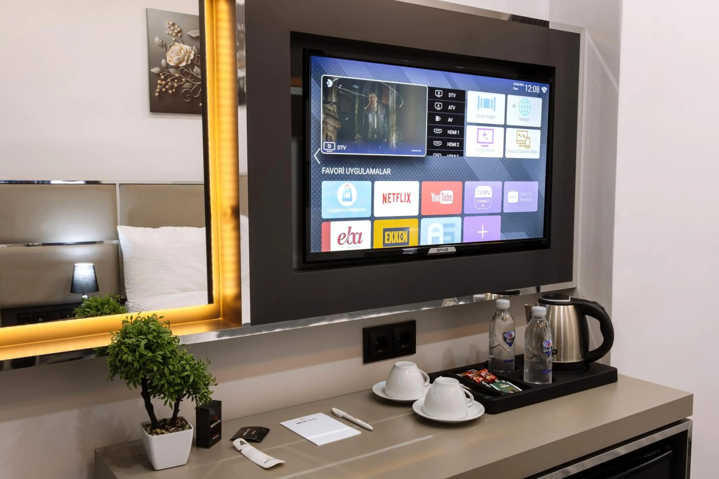 Coffee/tea facilities in Meyzi Hotel