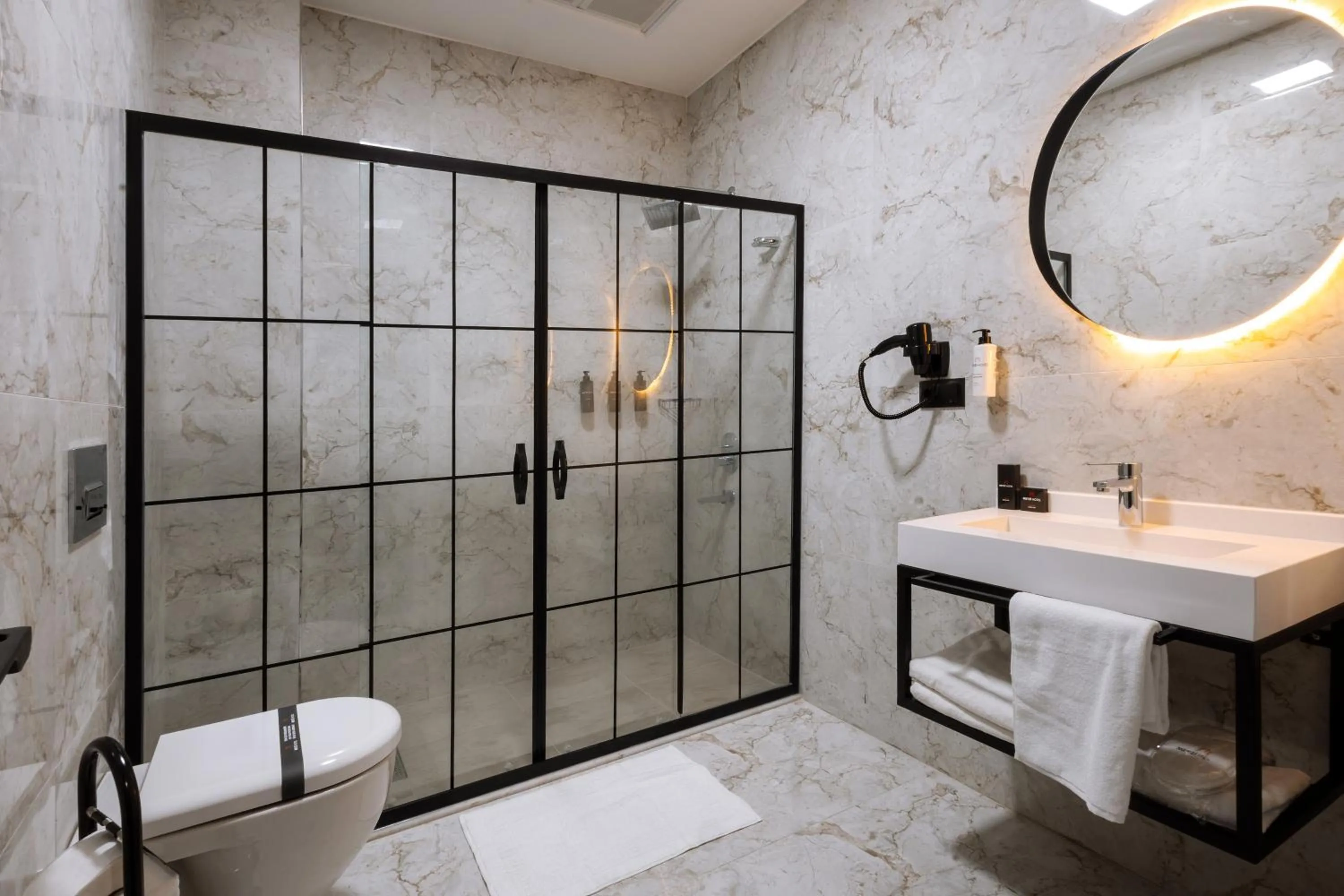 Shower in Meyzi Hotel