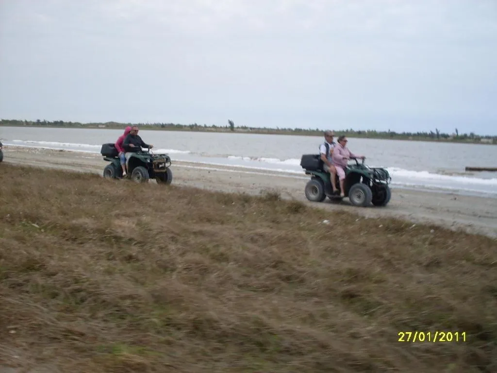 People in Le Chamama