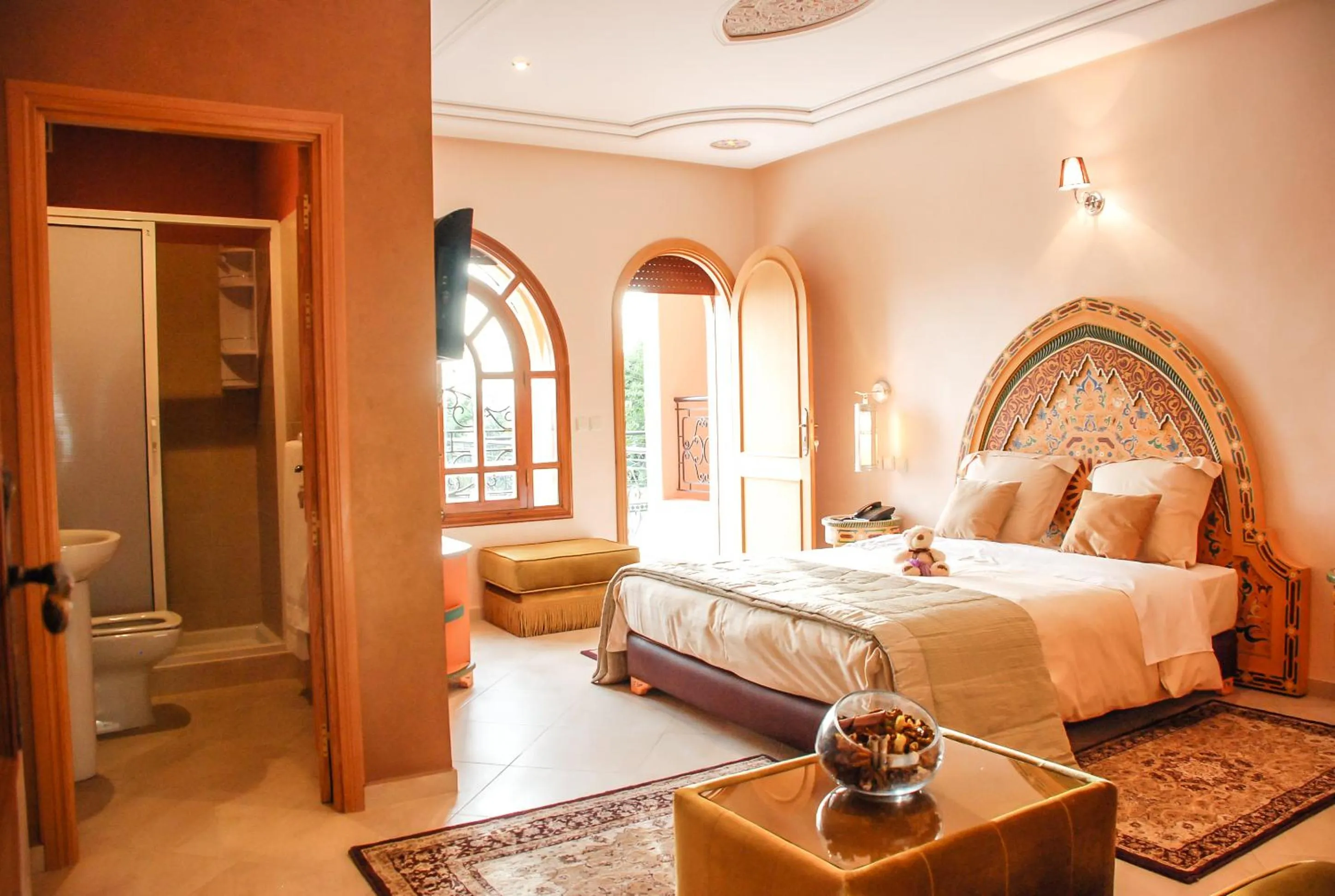 Toilet, Bed in Riad Noumidya