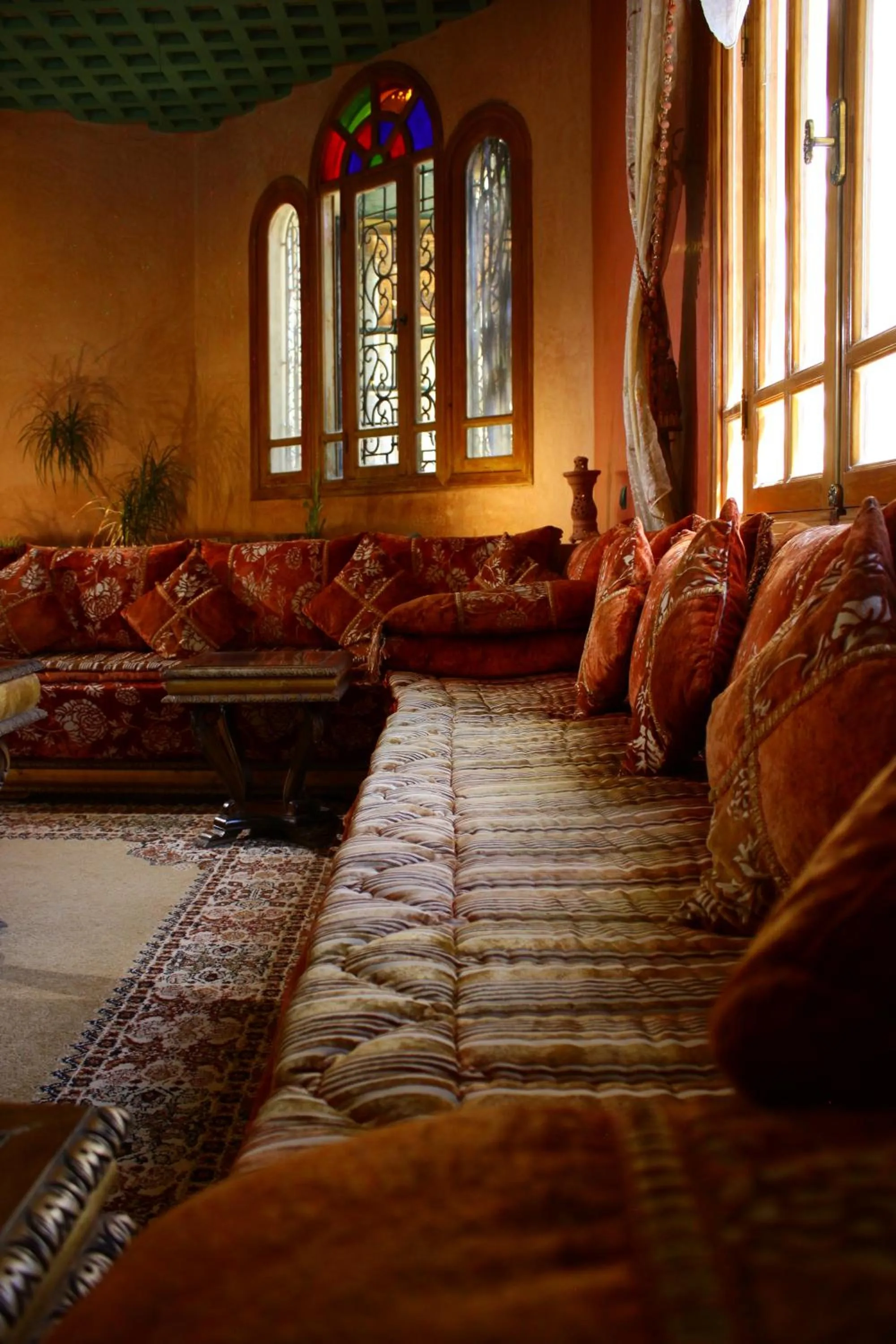 Living room, Bed in Riad Noumidya