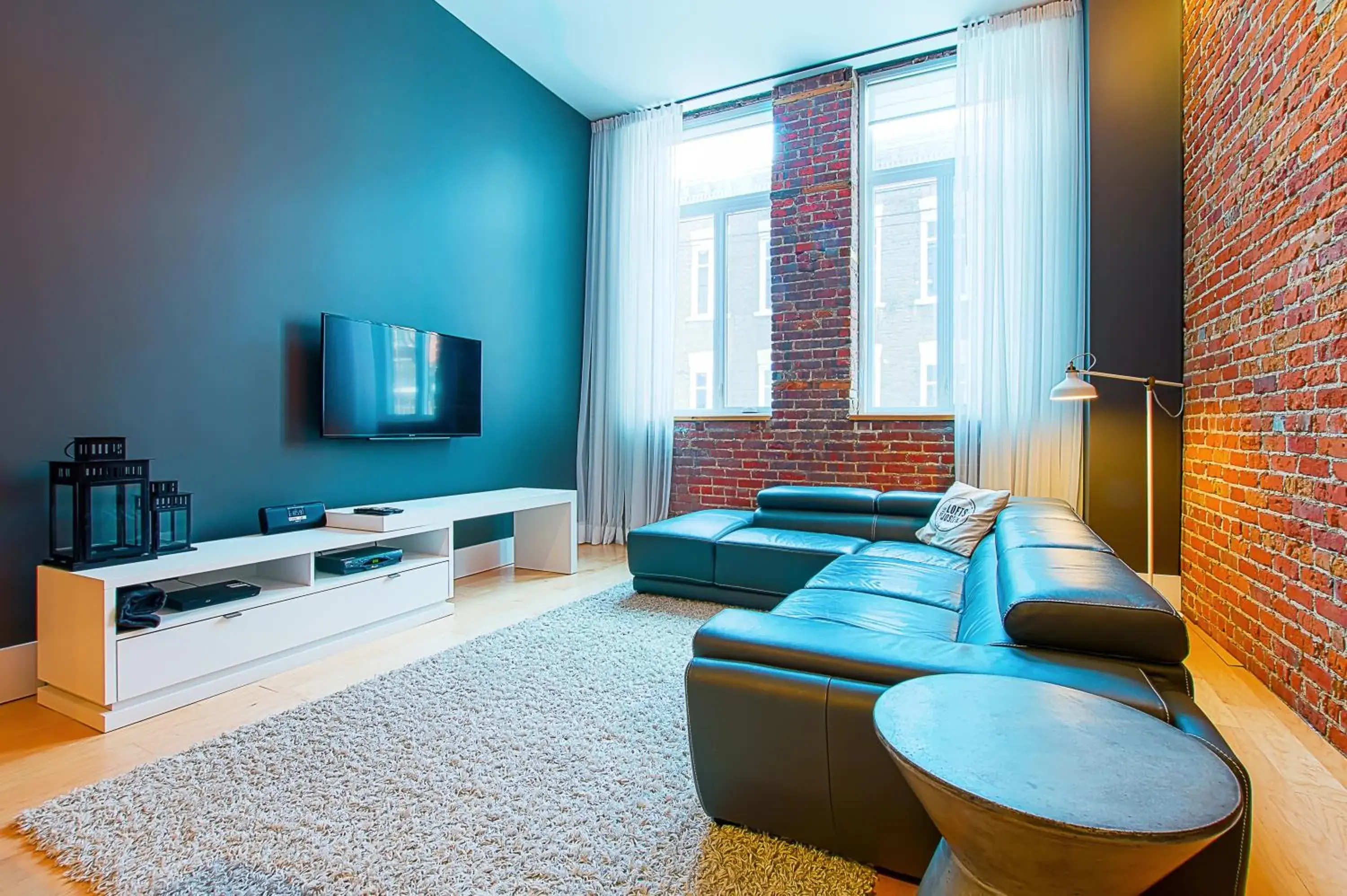 Large One-Bedroom Apartment RC1 in Les Lofts St-Joseph - Par Les Lofts Vieux-Québec Large One-Bedroom Apartment RC1 in Les Lofts St-Joseph - Par Les Lofts Vieux-Québec