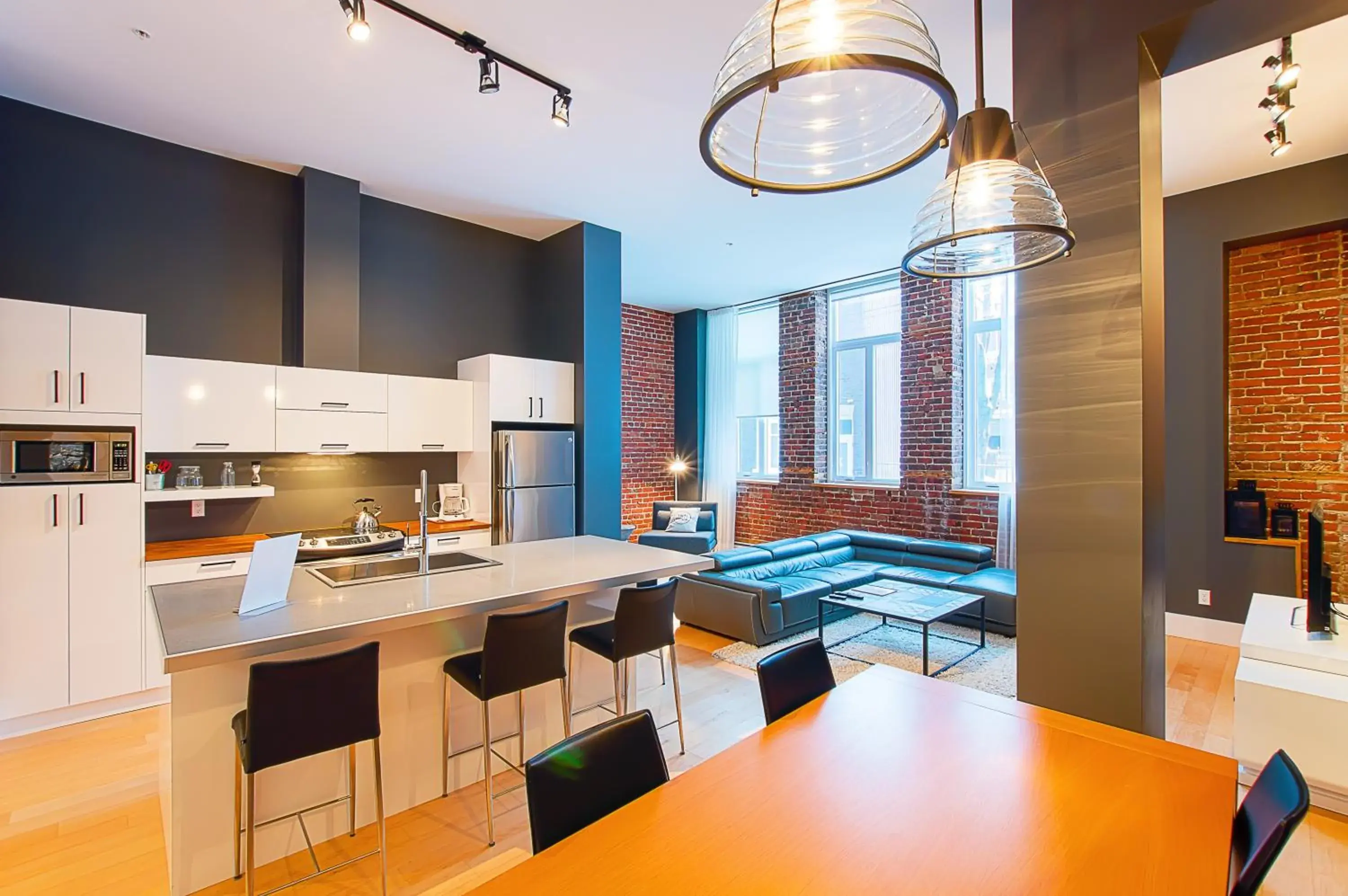 Deluxe One-Bedroom Apartment RC2 in Les Lofts St-Joseph - Par Les Lofts Vieux-Québec Deluxe One-Bedroom Apartment RC2 in Les Lofts St-Joseph - Par Les Lofts Vieux-Québec