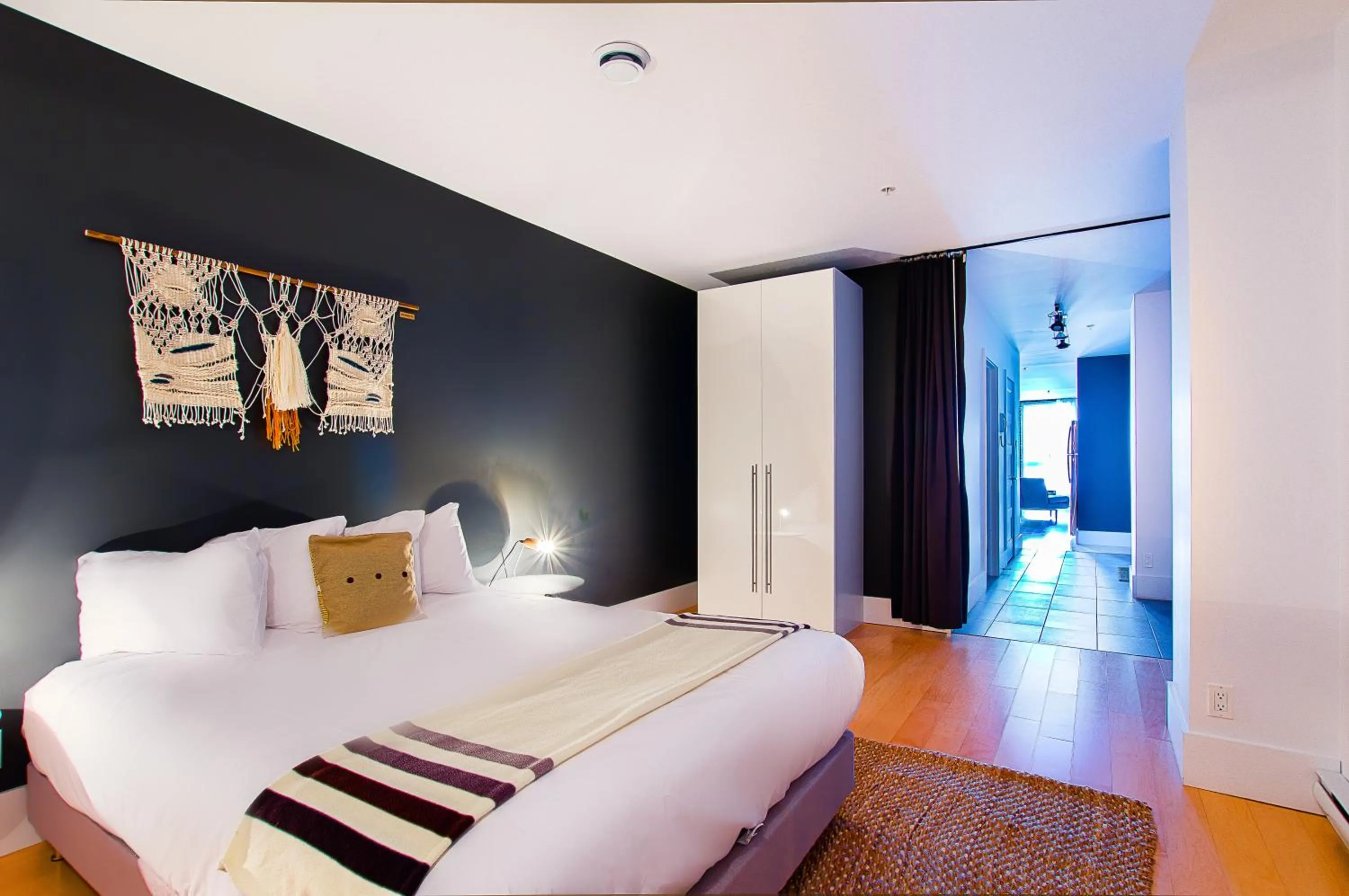 Photo of the whole room, Bed in Les Lofts St-Joseph - Par Les Lofts Vieux-Québec