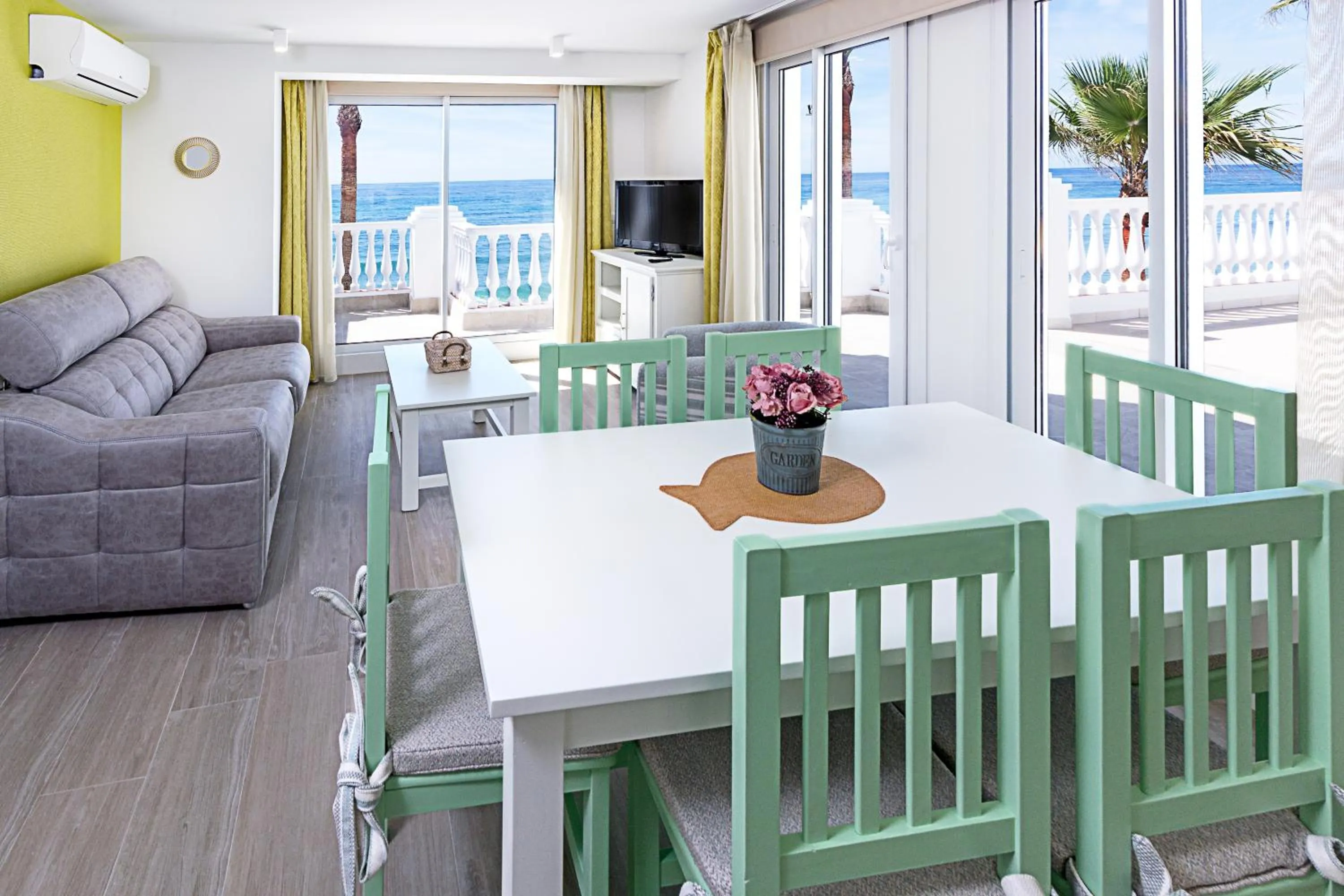 Living room in Apartamentos Perla Marina