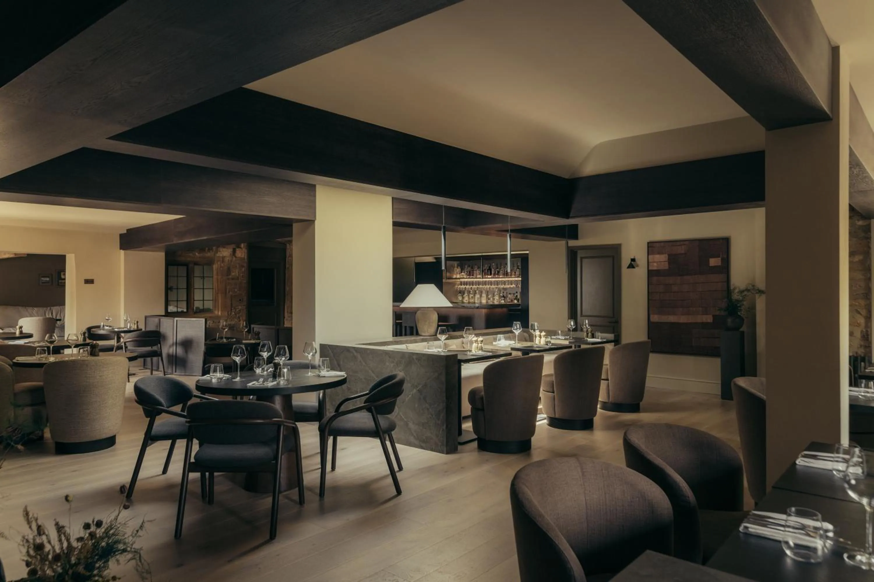 Restaurant/places to eat in Hyll Hotel