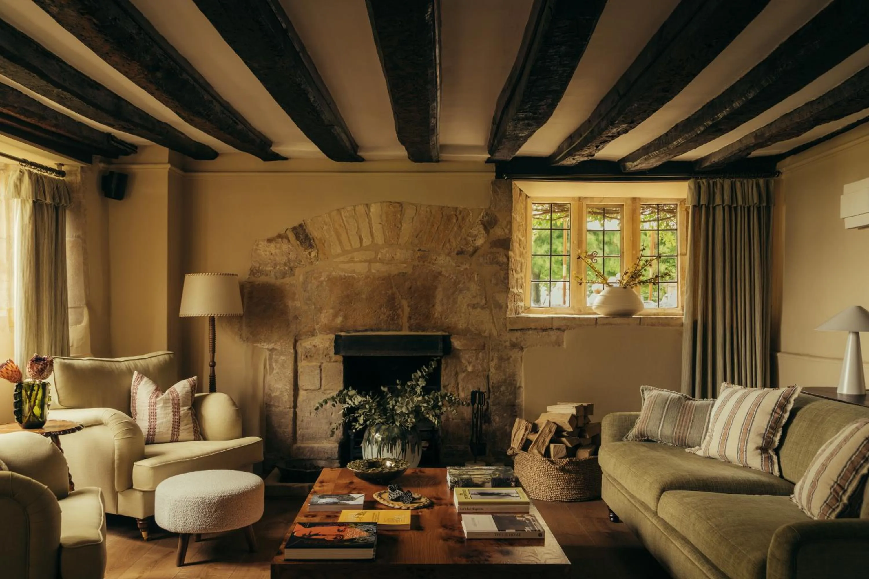 Property building in Hyll Hotel