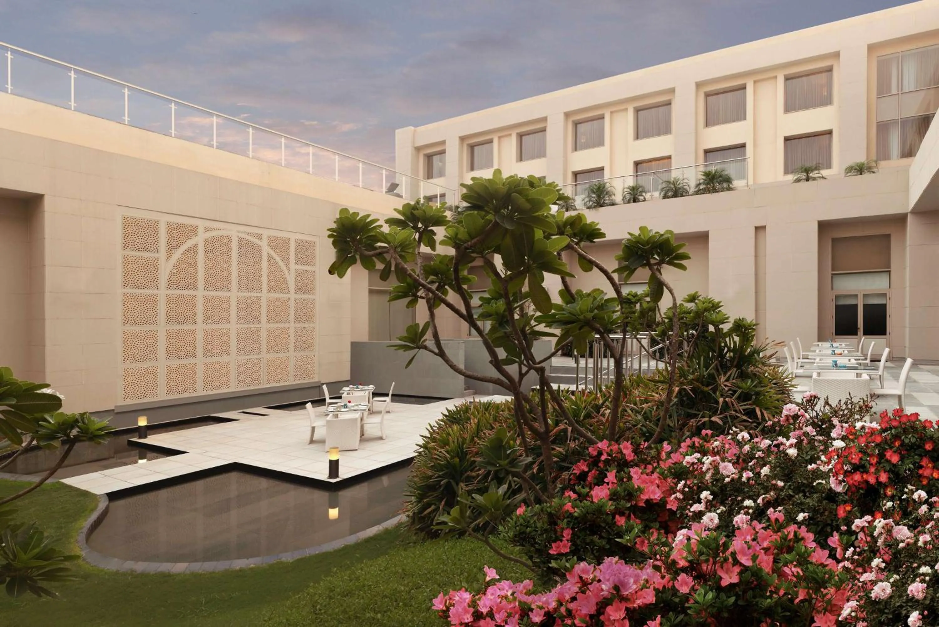 Inner courtyard view in DoubleTree by Hilton Agra