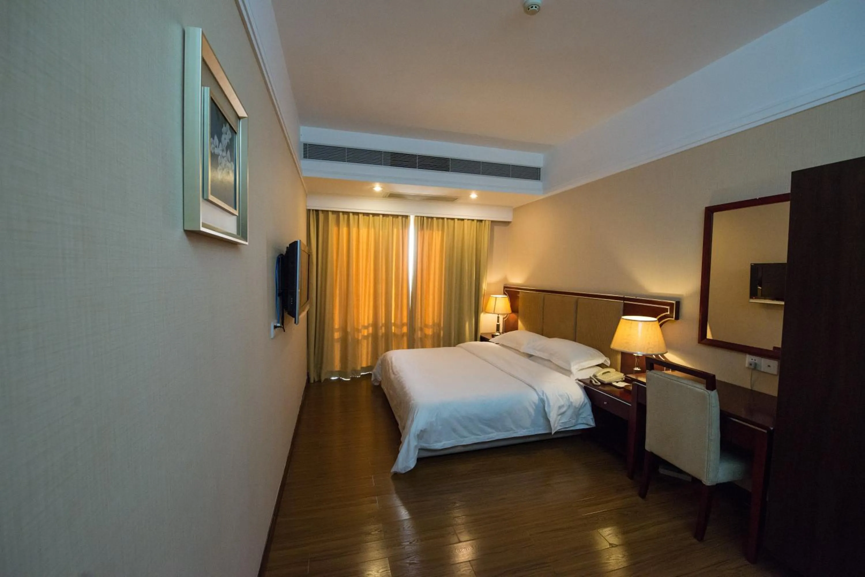 bunk bed, Bed in 悦丰酒店广州银丰国际公寓北站店