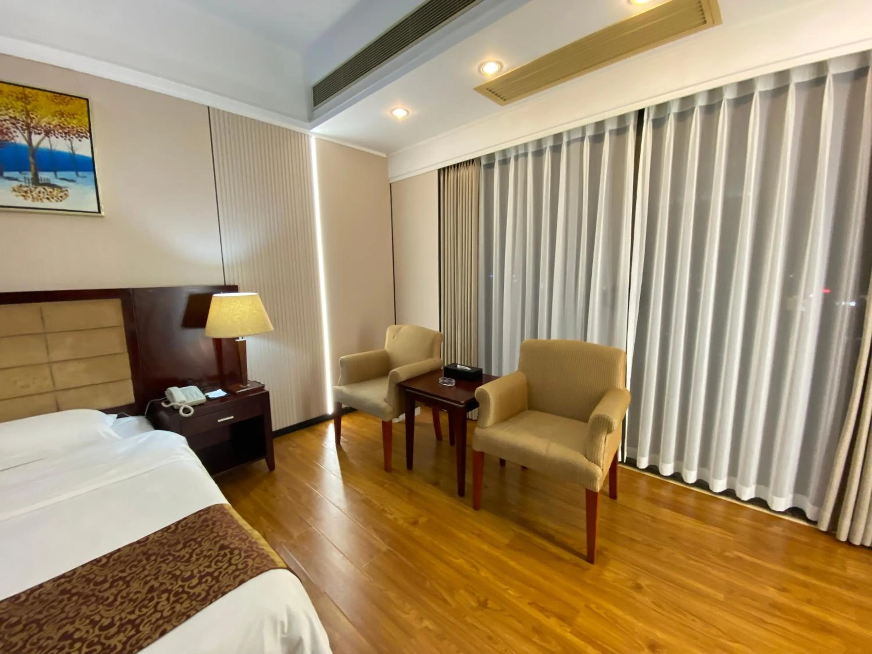 bunk bed, Seating Area in 悦丰酒店广州银丰国际公寓北站店