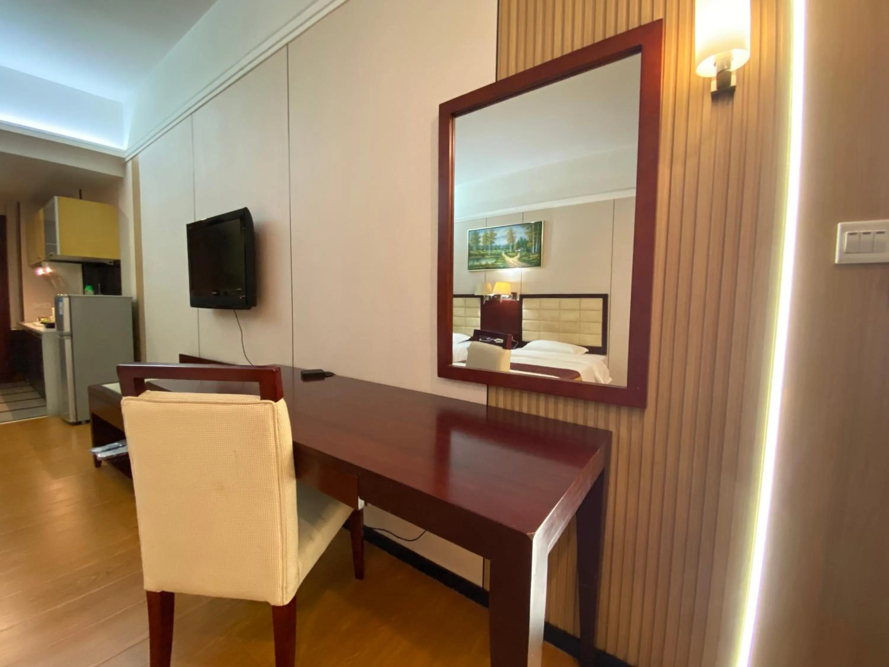 Other, TV/Entertainment Center in 悦丰酒店广州银丰国际公寓北站店