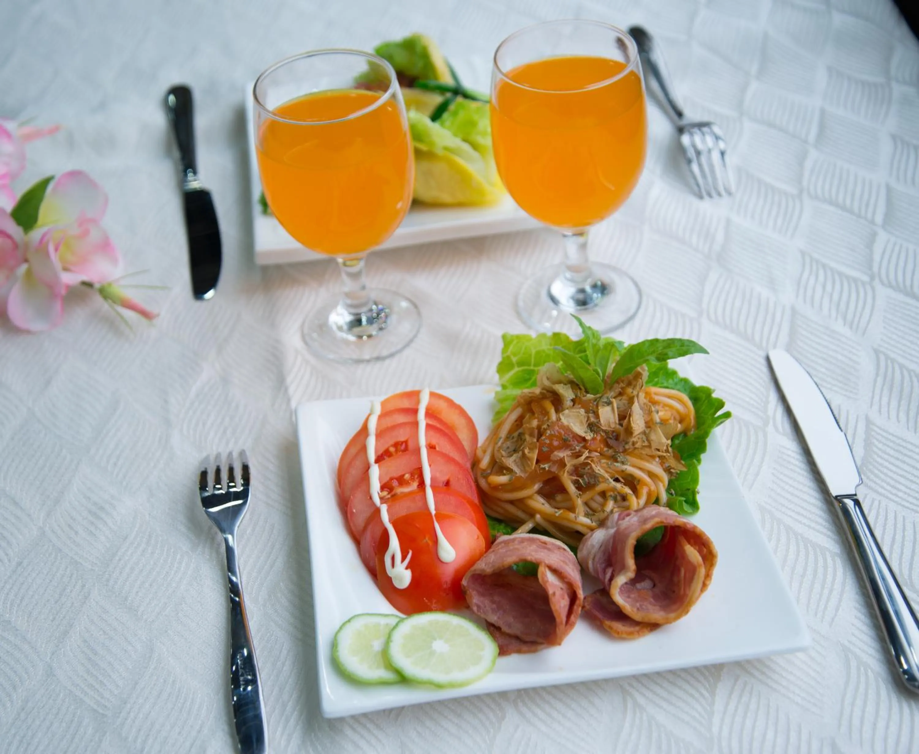 Buffet breakfast in 悦丰酒店广州银丰国际公寓北站店