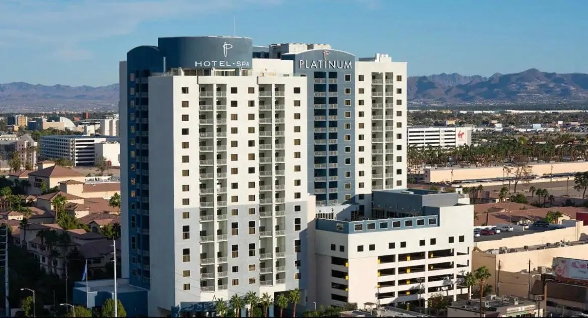 Apartment with Balcony at Platinum Hotel