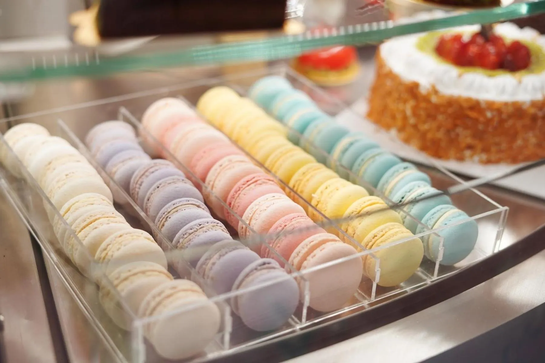 Restaurant/places to eat in Daeha Serviced Apartment