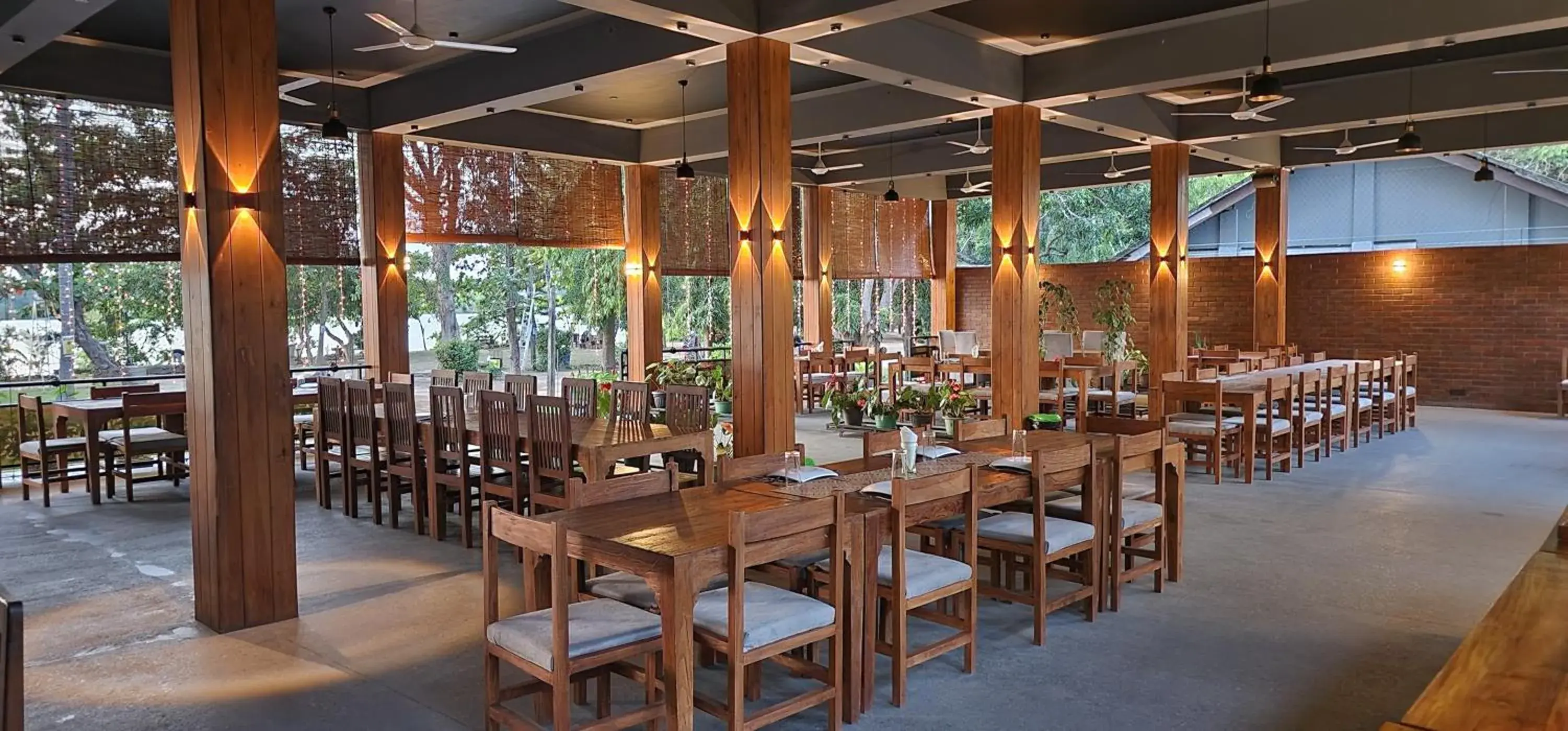 Restaurant/places to eat in Riviera Resort Restaurant/places to eat in Riviera Resort