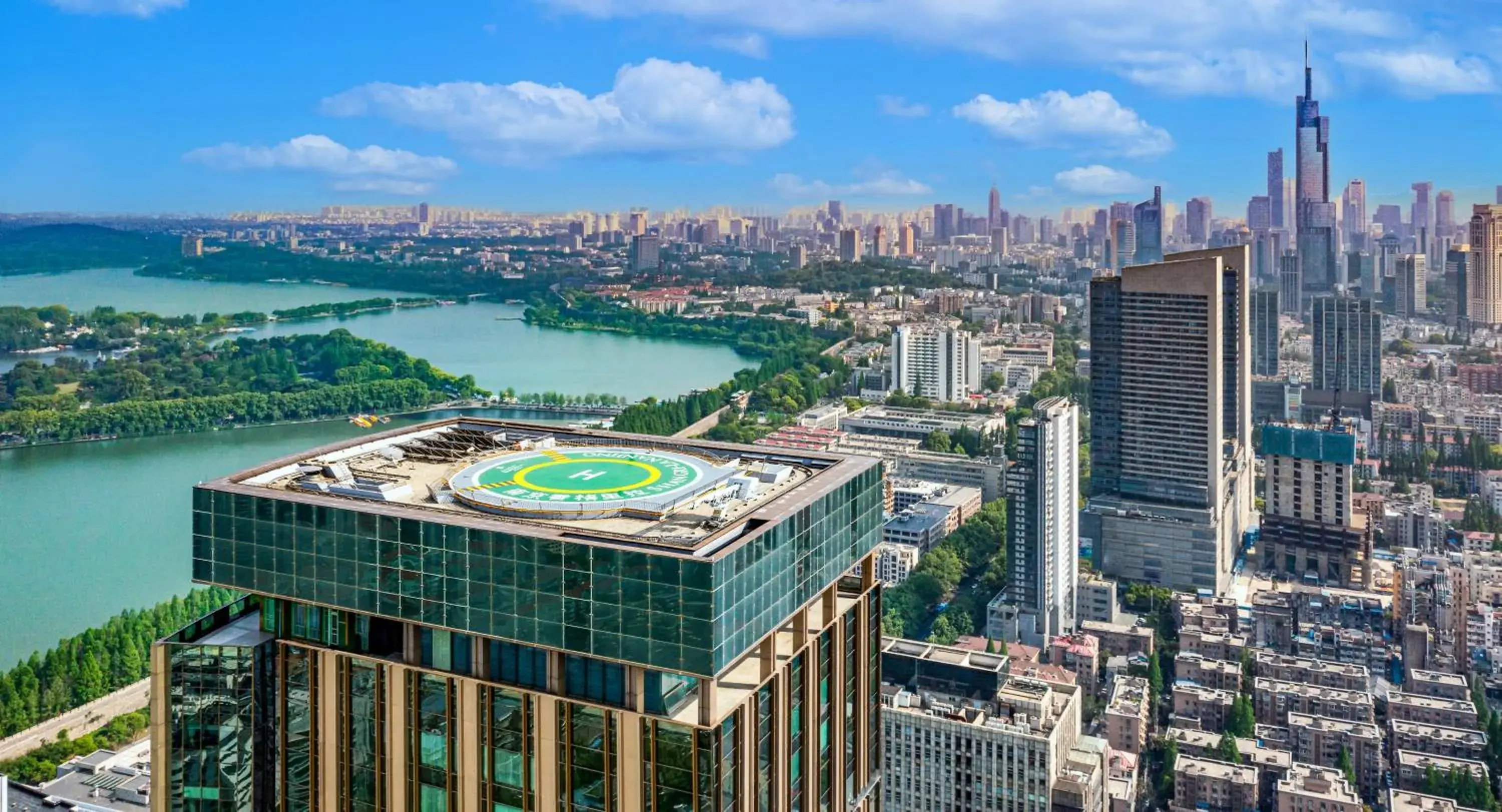 Property building in Shangri-La Nanjing Property building in Shangri-La Nanjing