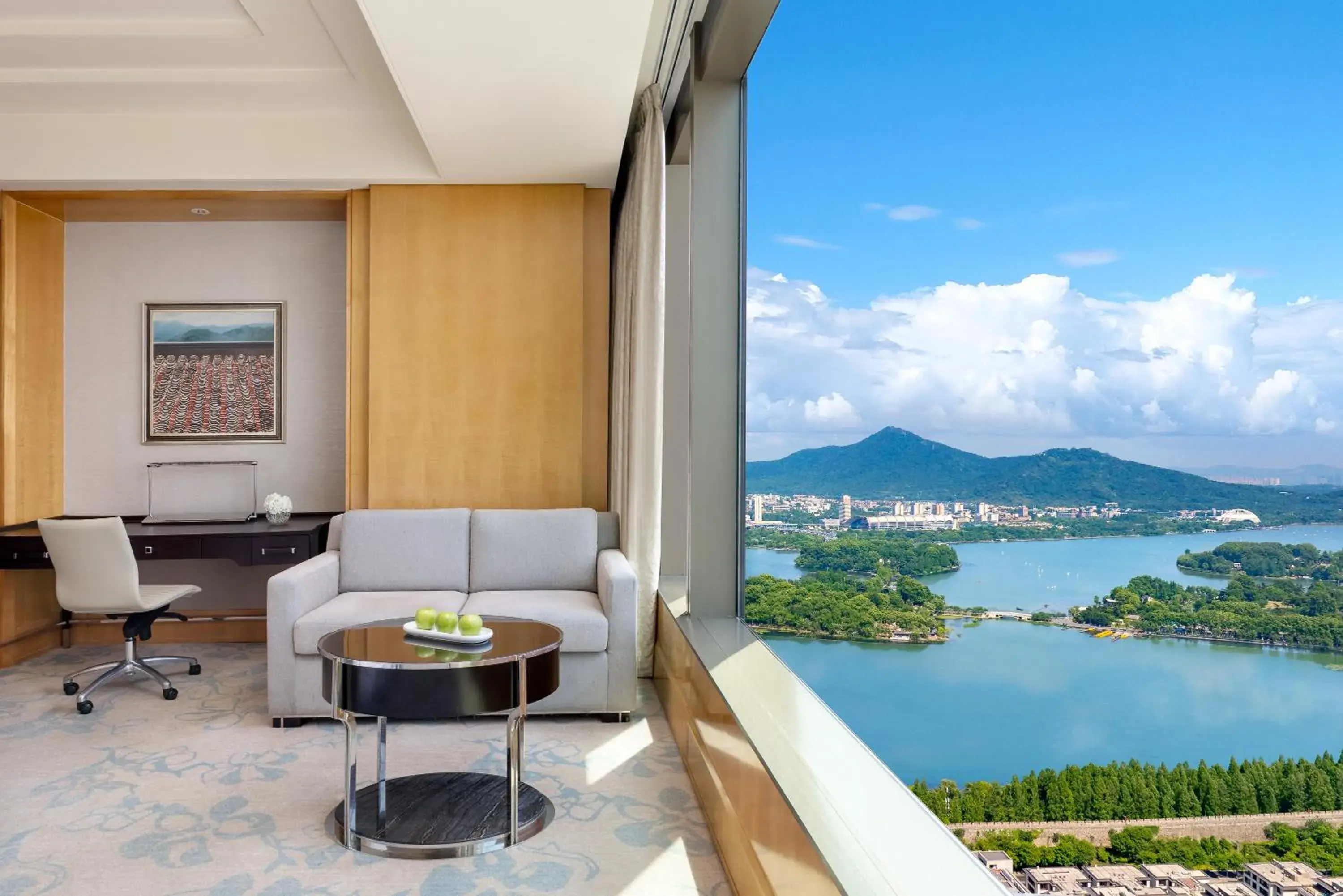 Lake view in Shangri-La Nanjing Lake view in Shangri-La Nanjing