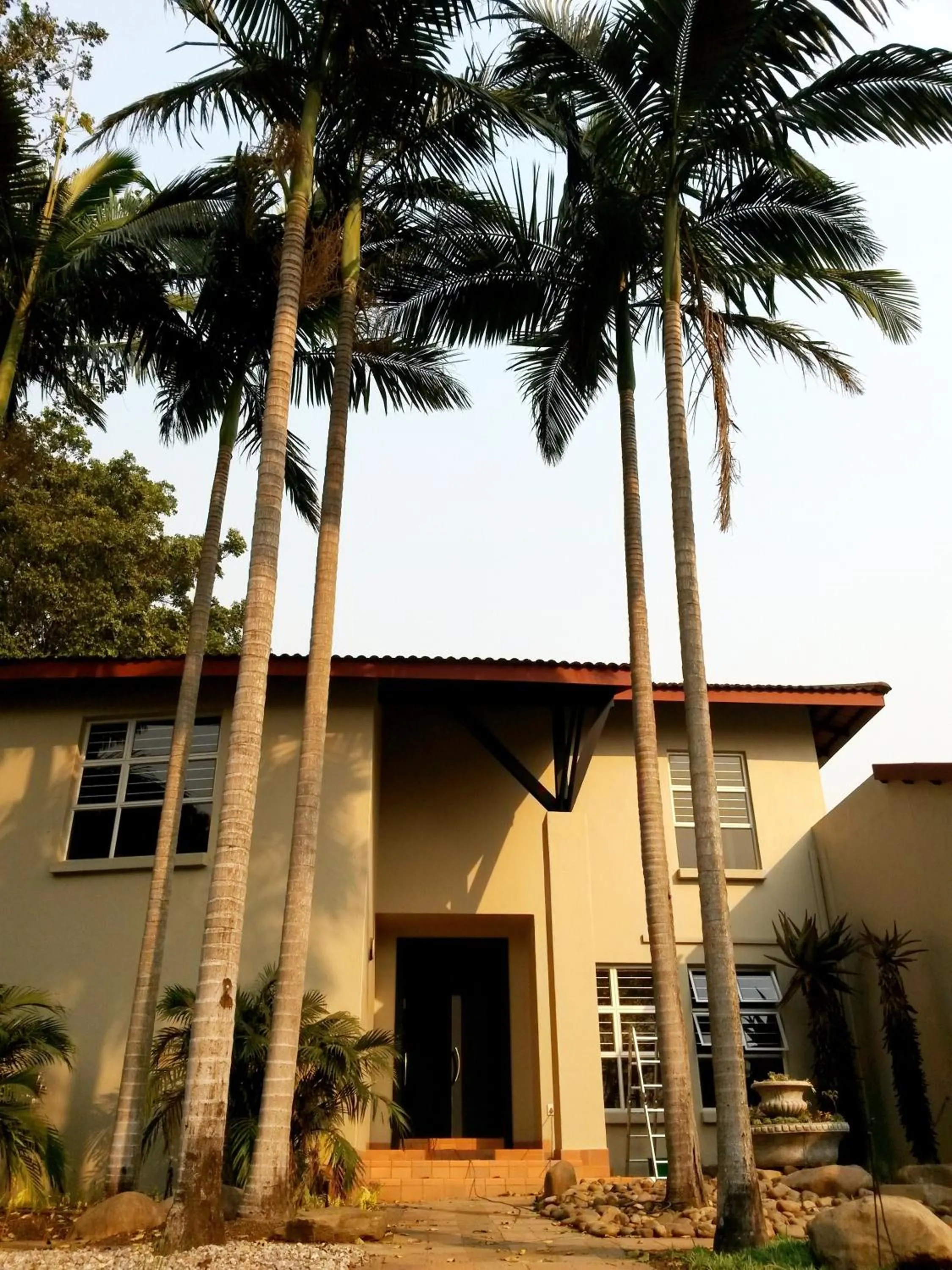 Facade/entrance in Elegant Lodge & Conference Center