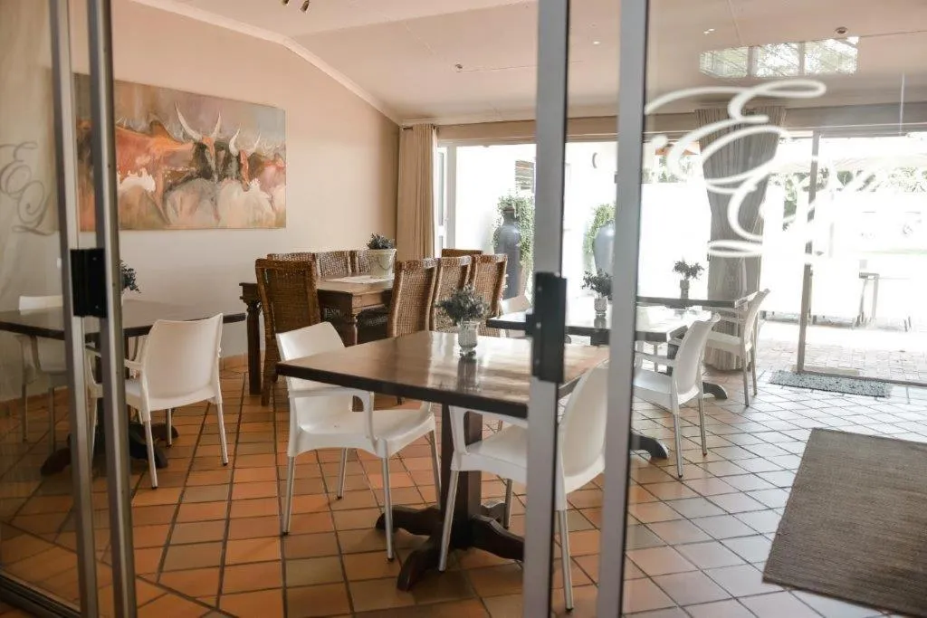 Dining area in Elegant Lodge & Conference Center