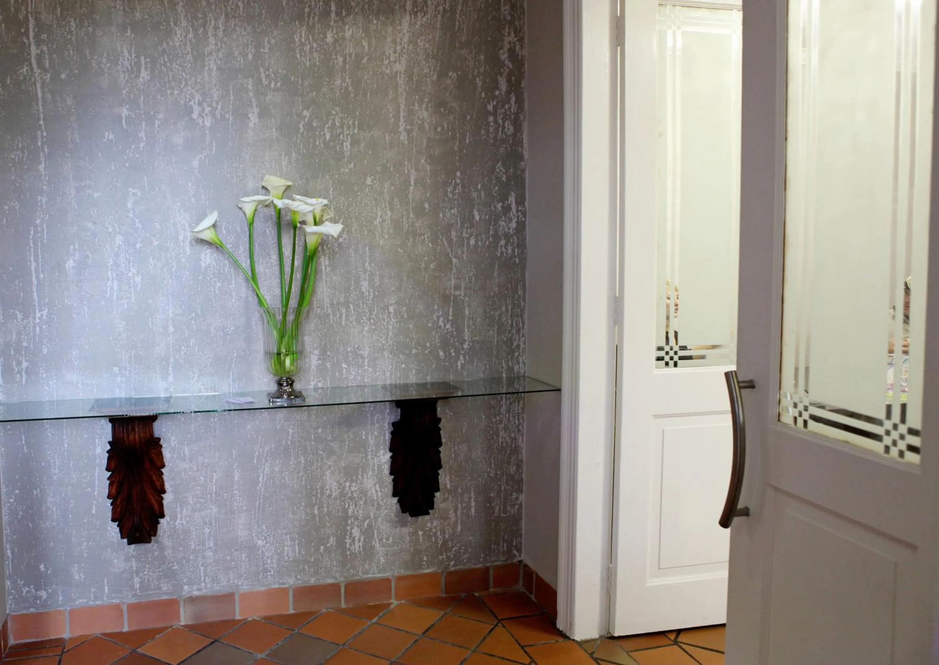 Facade/entrance in Elegant Lodge & Conference Center