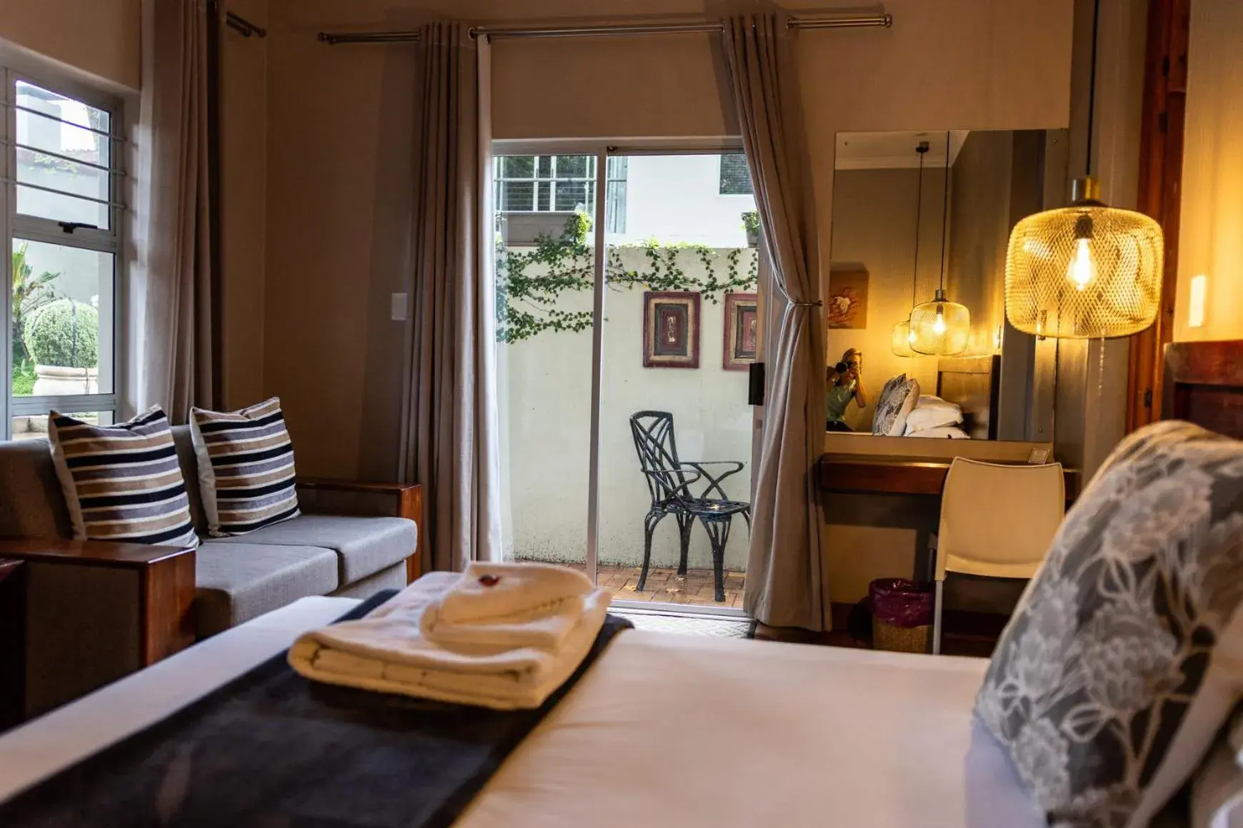 Deluxe King Room in Elegant Lodge & Conference Center Deluxe King Room in Elegant Lodge & Conference Center