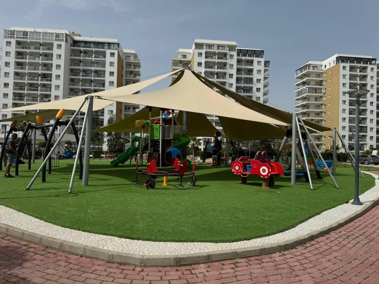 Communal lounge/ TV room in Caesar Resort & SPA Commodus