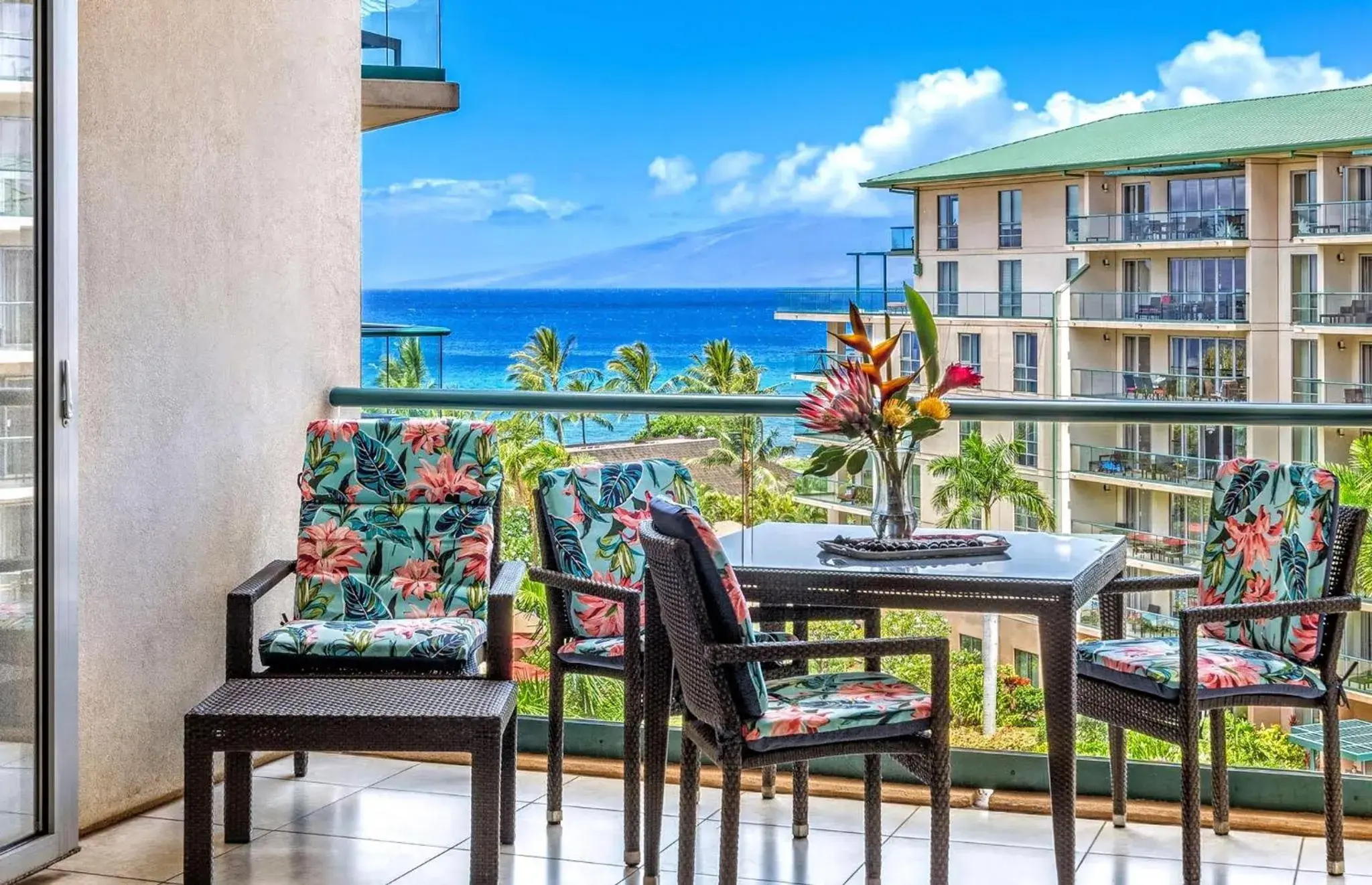 Property building in Honua Kai Resort And Spa By Maui Resort Rentals Property building in Honua Kai Resort And Spa By Maui Resort Rentals