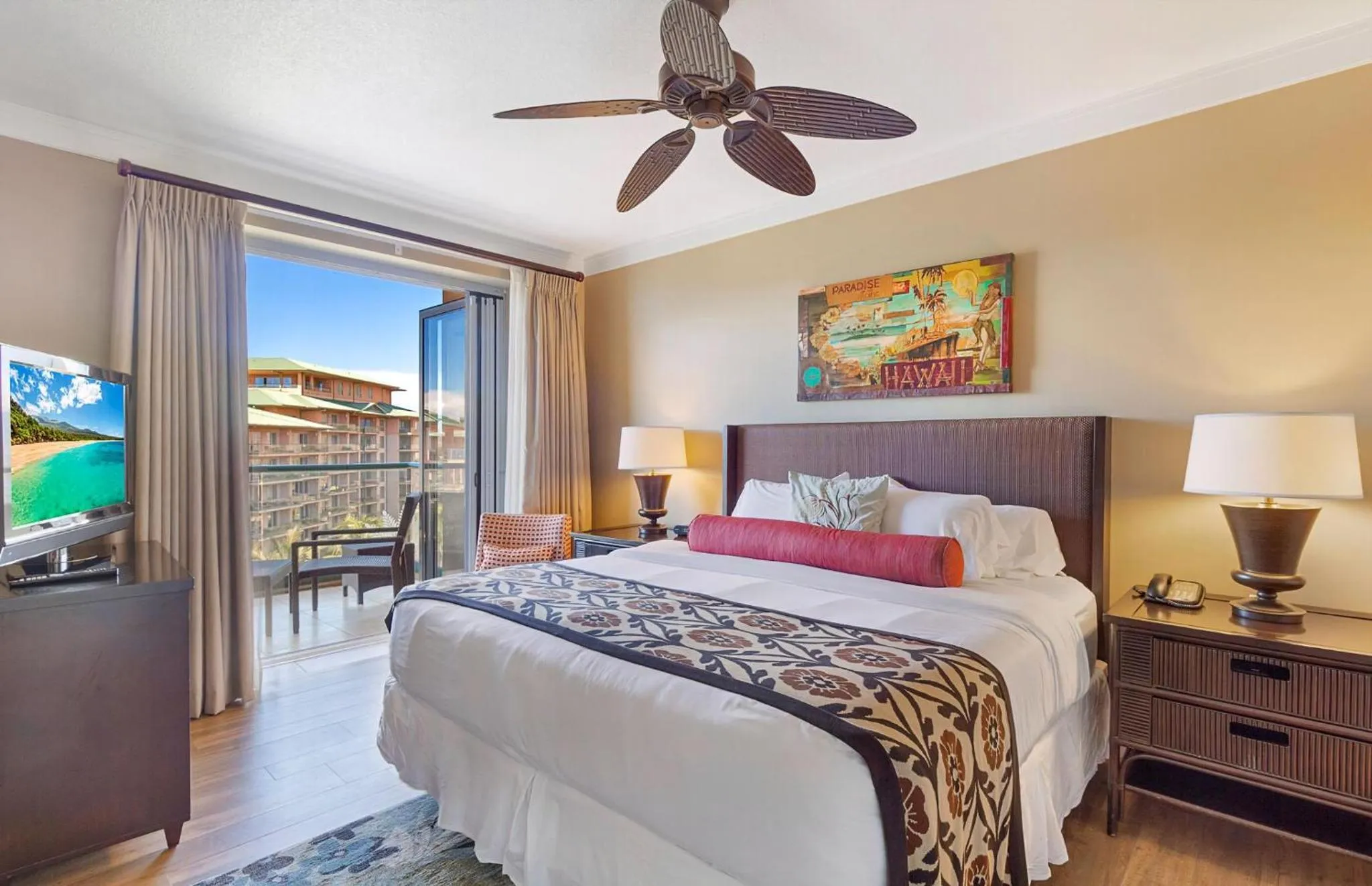 Property building, Bed in Honua Kai Resort And Spa By Maui Resort Rentals