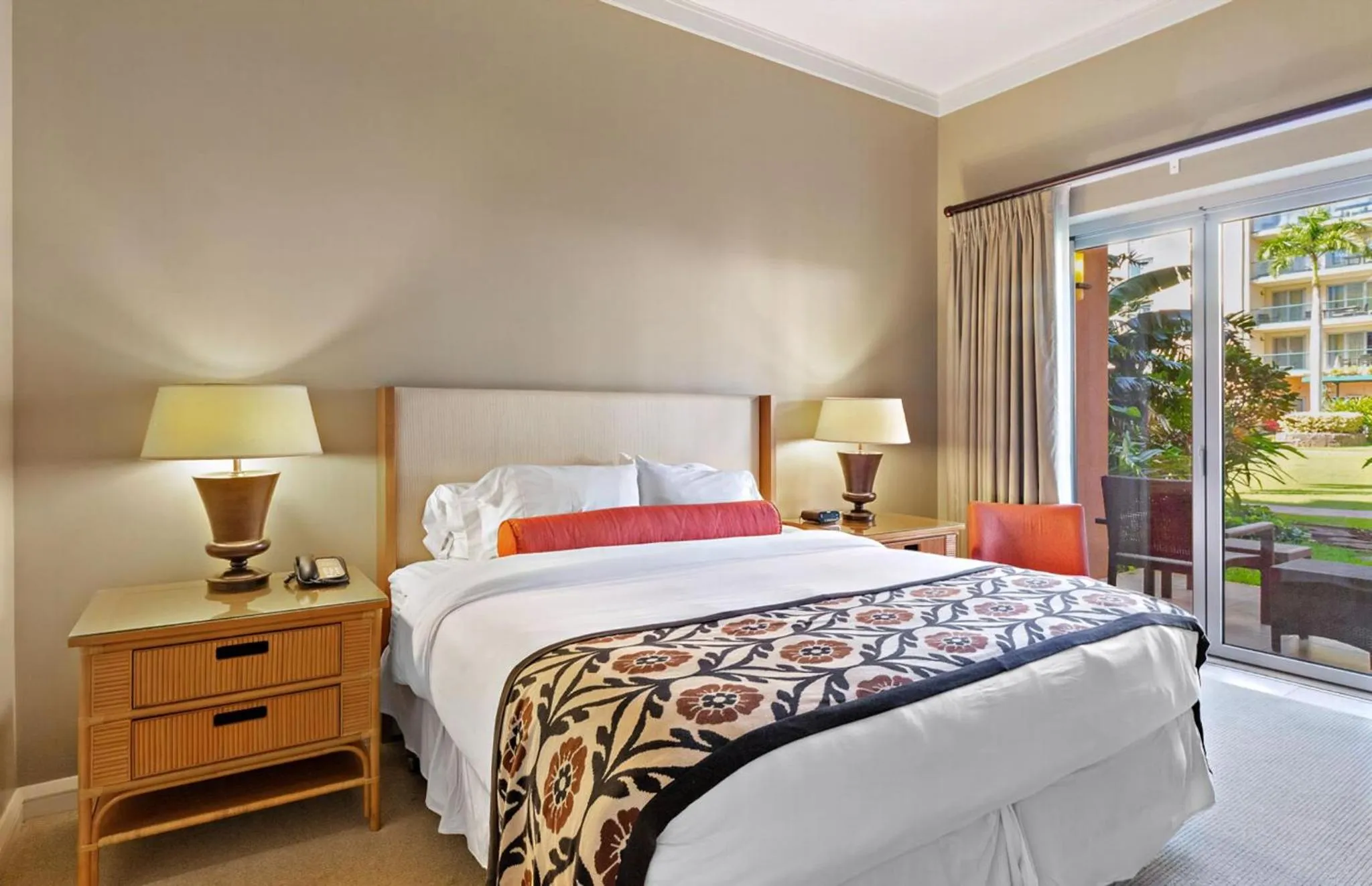 Property building, Bed in Honua Kai Resort And Spa By Maui Resort Rentals