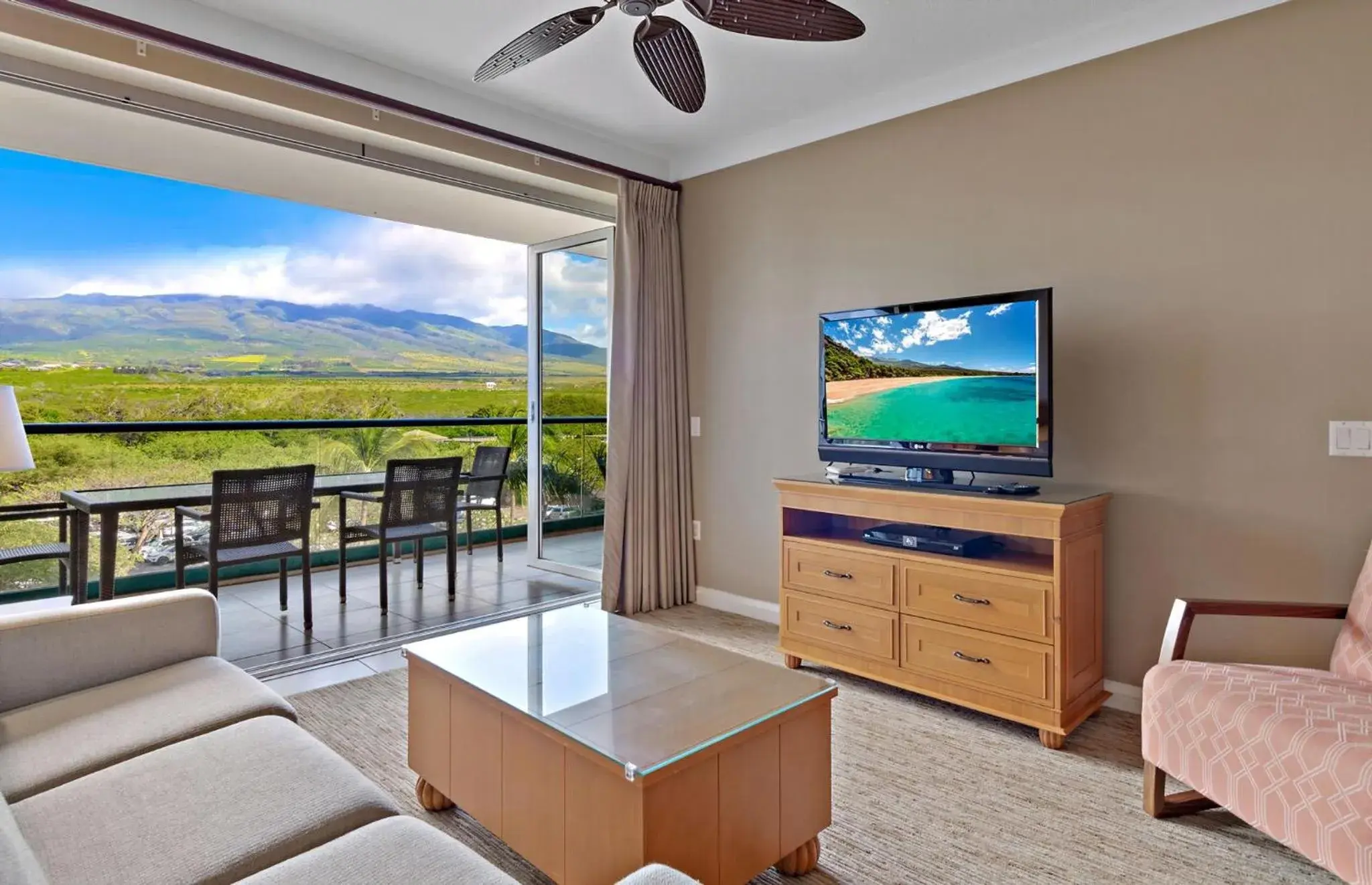 Property building in Honua Kai Resort And Spa By Maui Resort Rentals Property building in Honua Kai Resort And Spa By Maui Resort Rentals