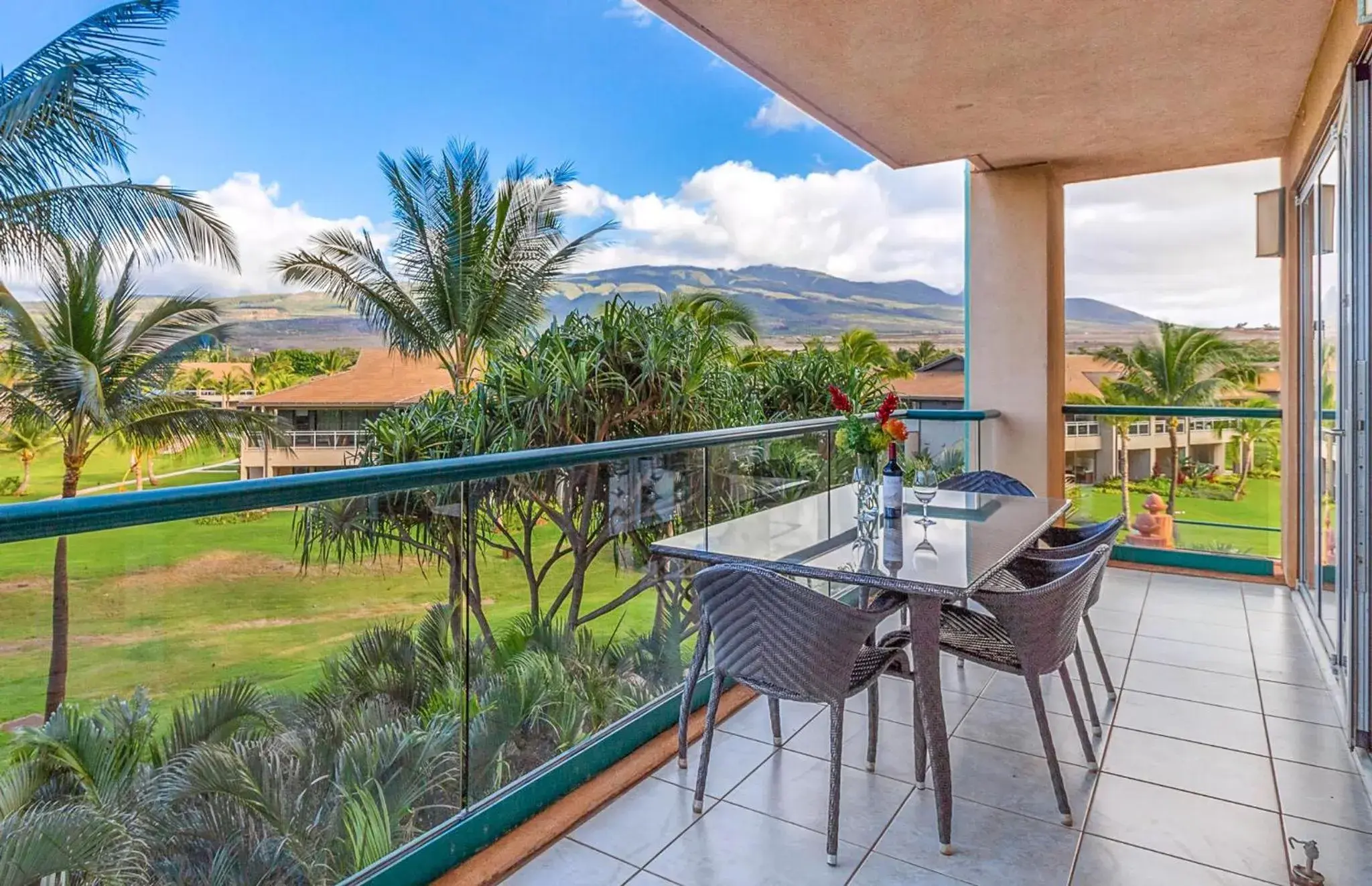 Property building in Honua Kai Resort And Spa By Maui Resort Rentals Property building in Honua Kai Resort And Spa By Maui Resort Rentals