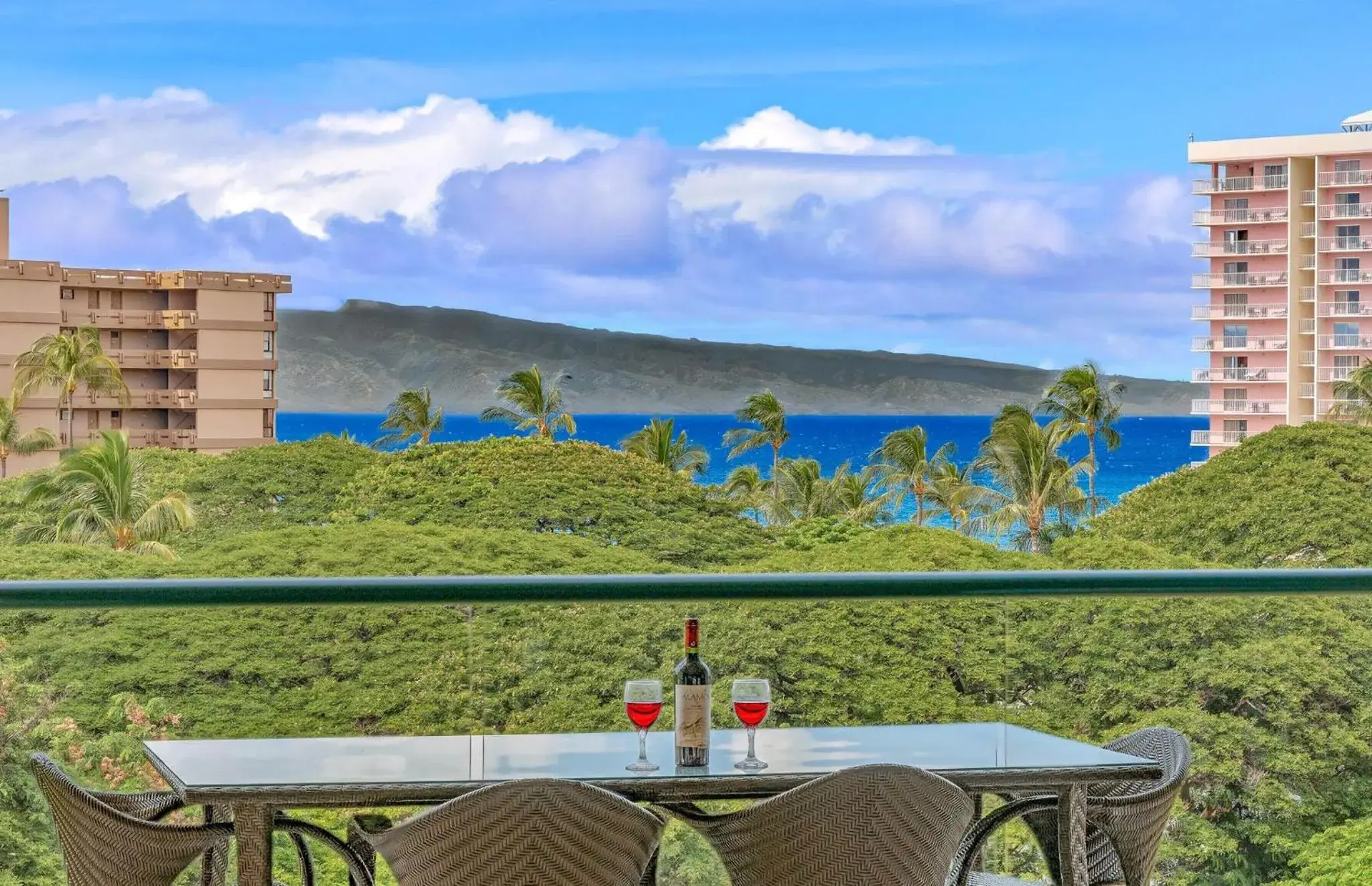 Property building in Honua Kai Resort And Spa By Maui Resort Rentals Property building in Honua Kai Resort And Spa By Maui Resort Rentals