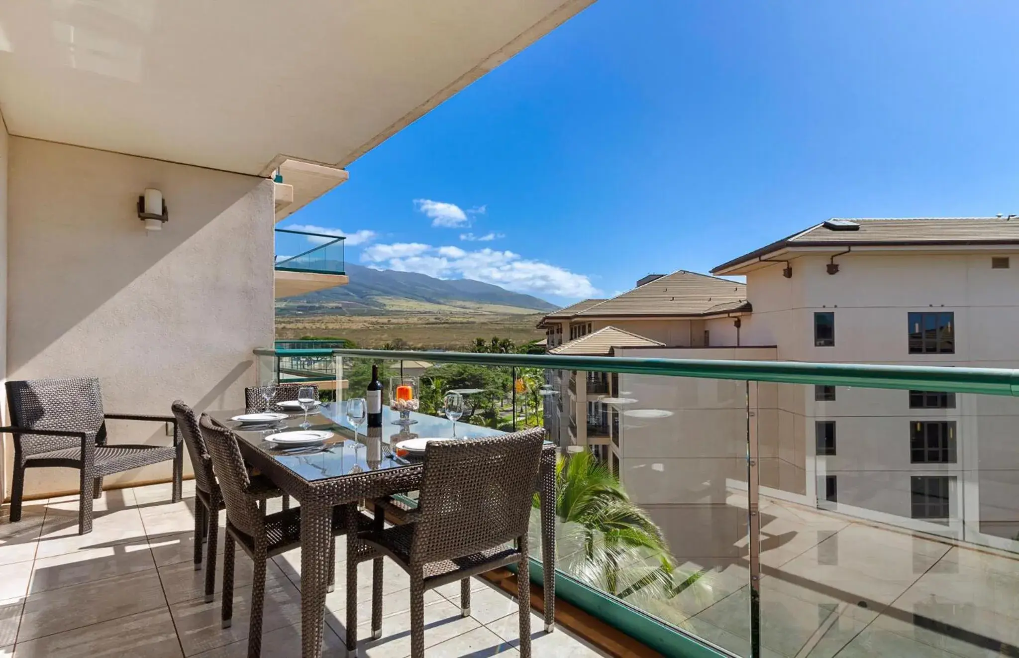 Property building in Honua Kai Resort And Spa By Maui Resort Rentals Property building in Honua Kai Resort And Spa By Maui Resort Rentals