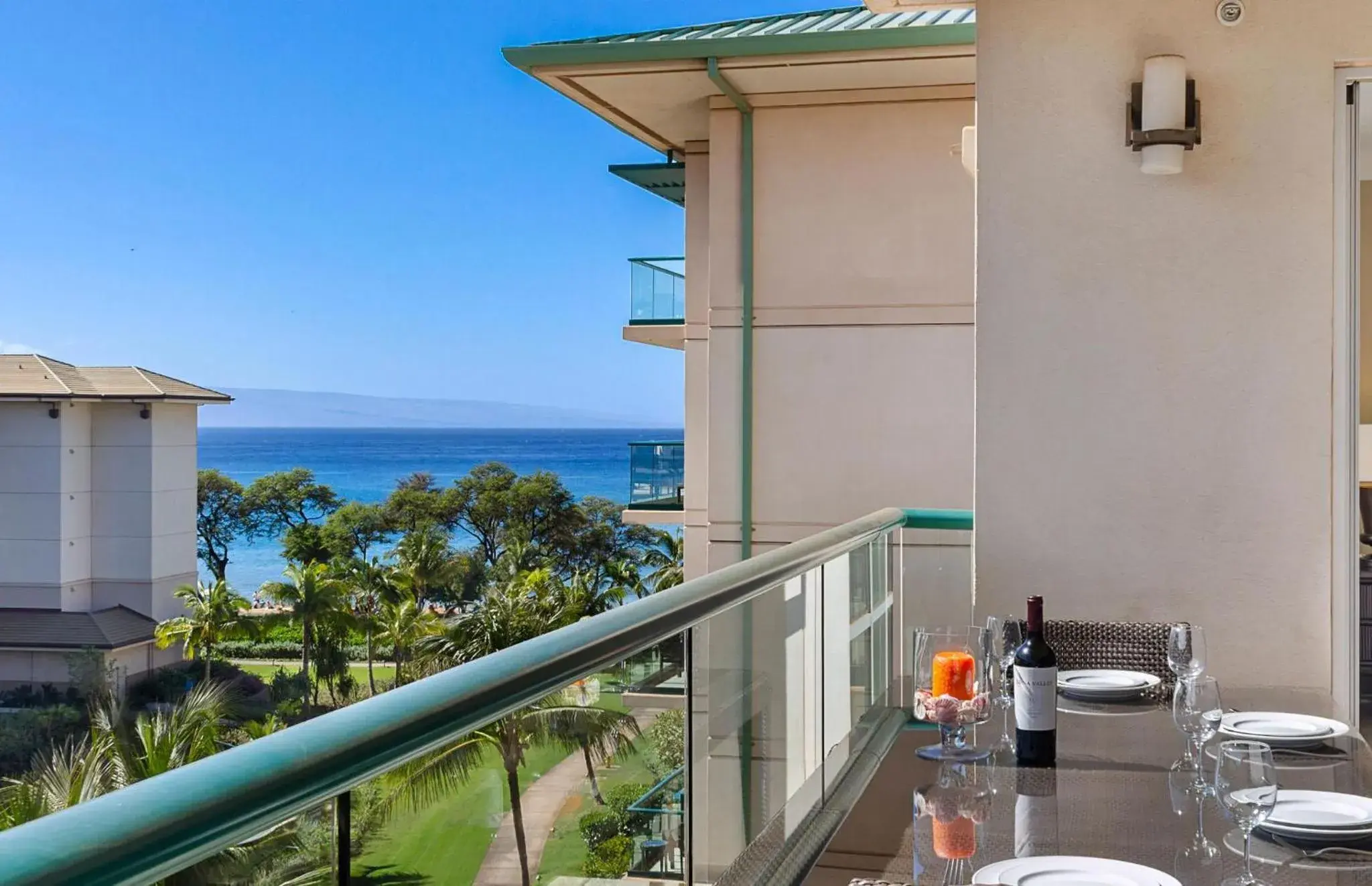 Property building in Honua Kai Resort And Spa By Maui Resort Rentals Property building in Honua Kai Resort And Spa By Maui Resort Rentals