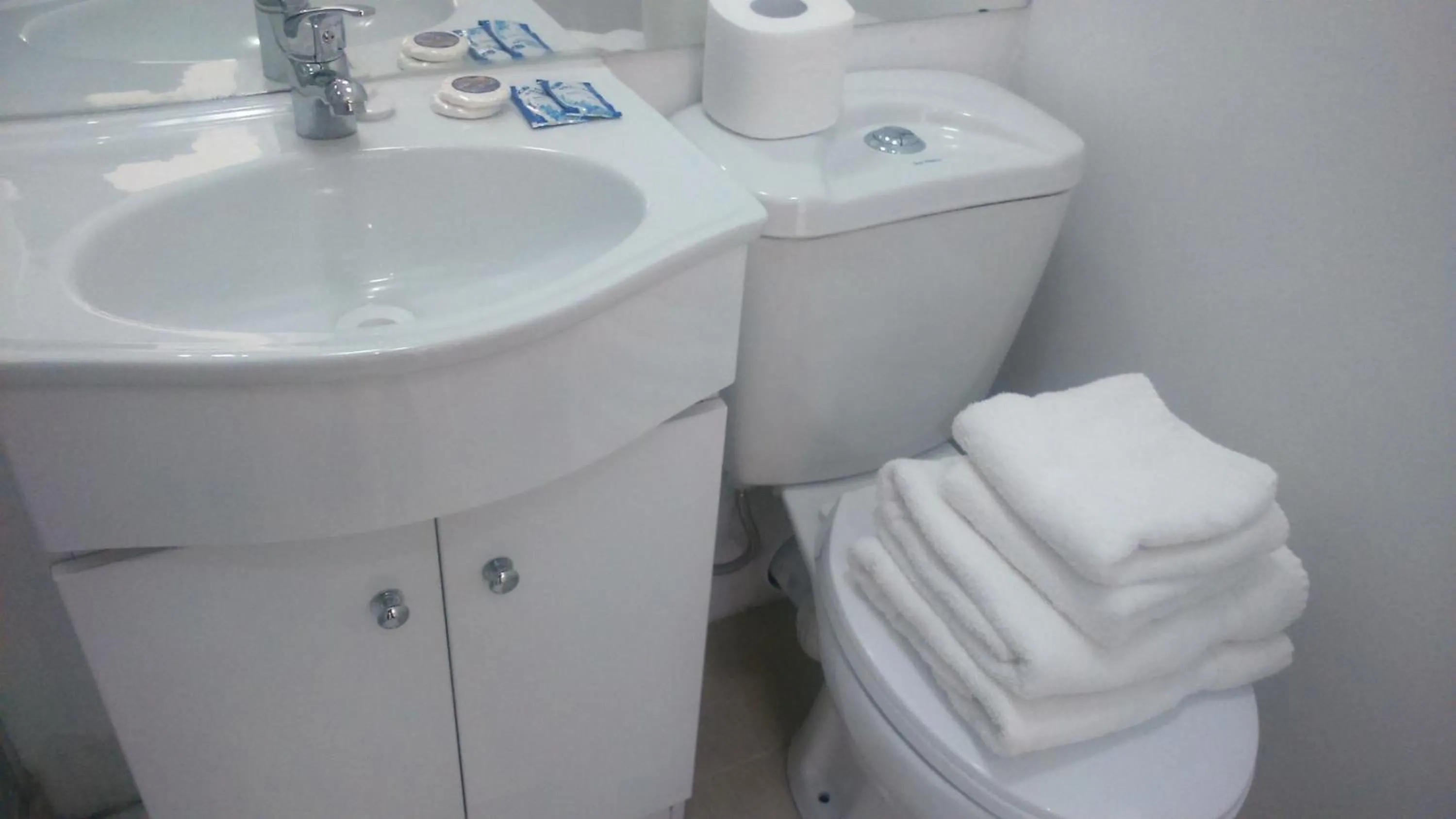Bathroom in Hostal del Rio