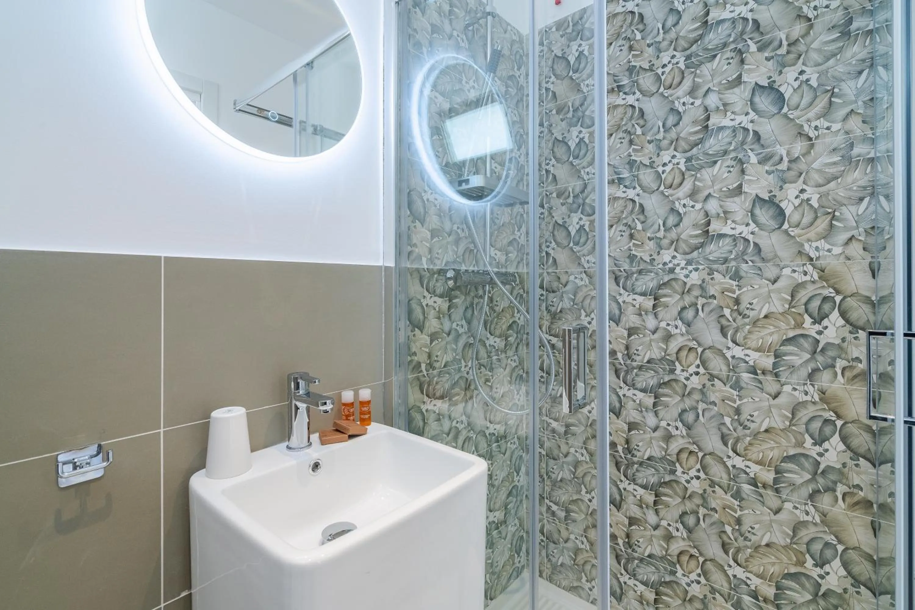 Shower in Dimore delle Zagare Molo