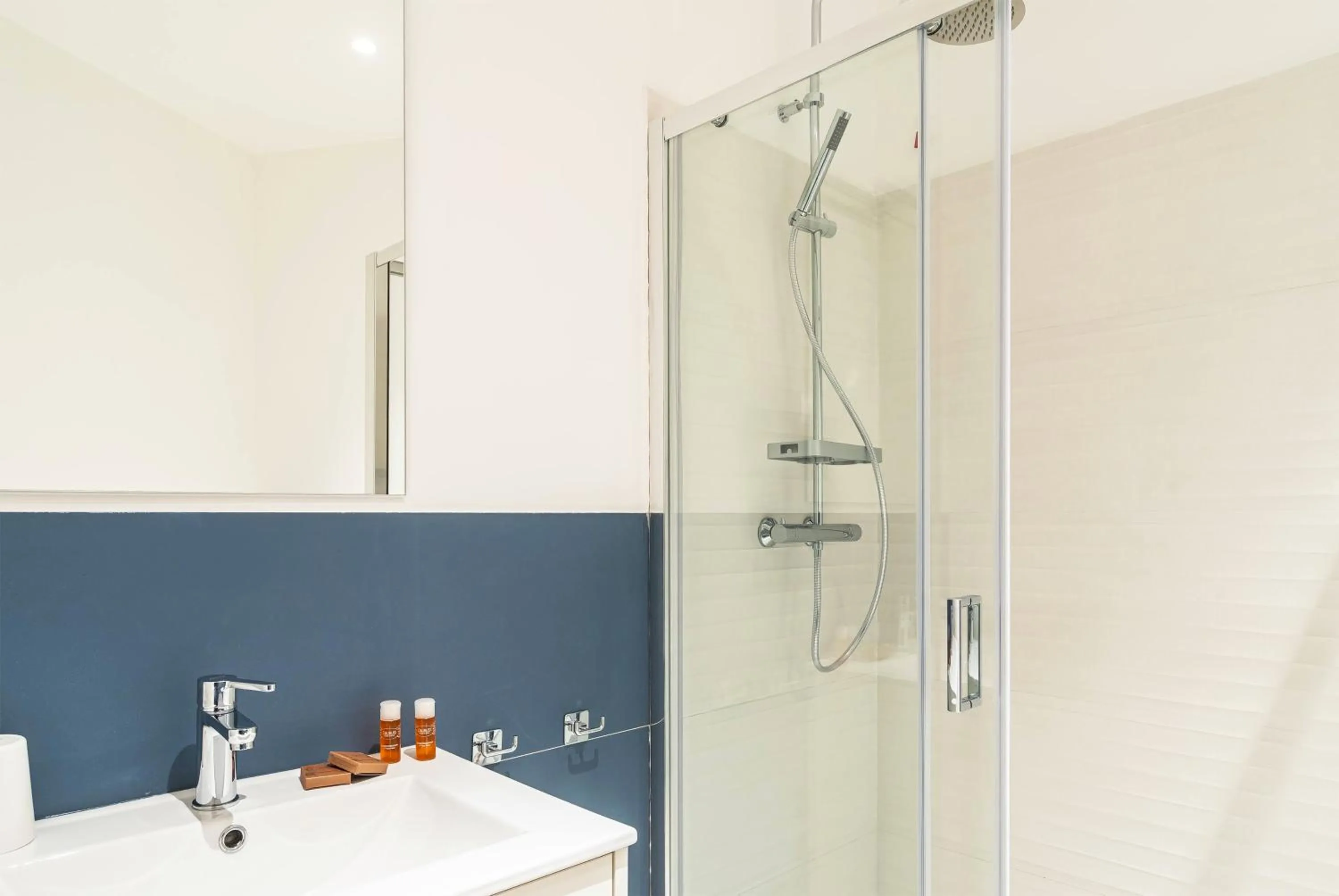 Shower in Dimore delle Zagare Molo