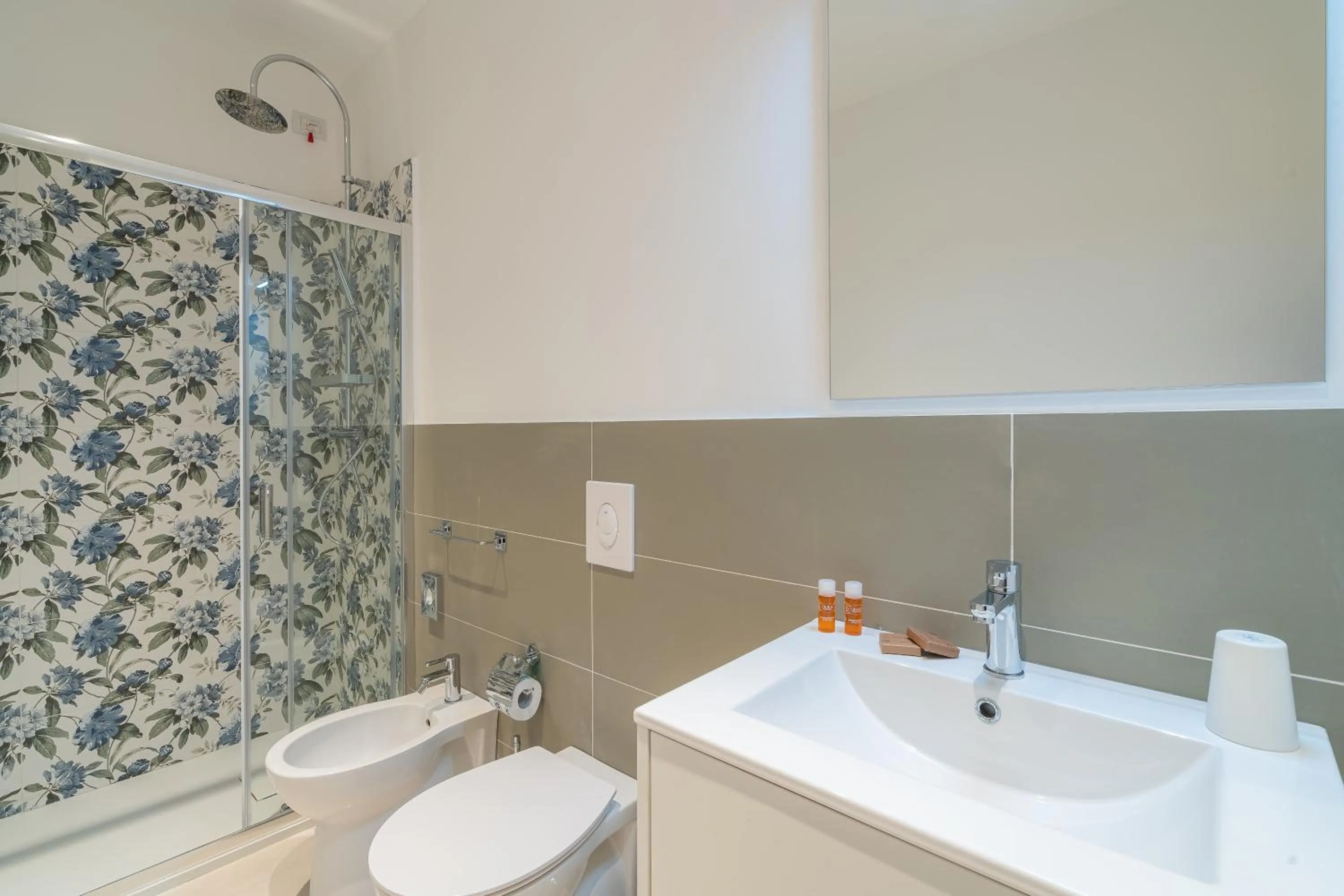 Shower in Dimore delle Zagare Molo