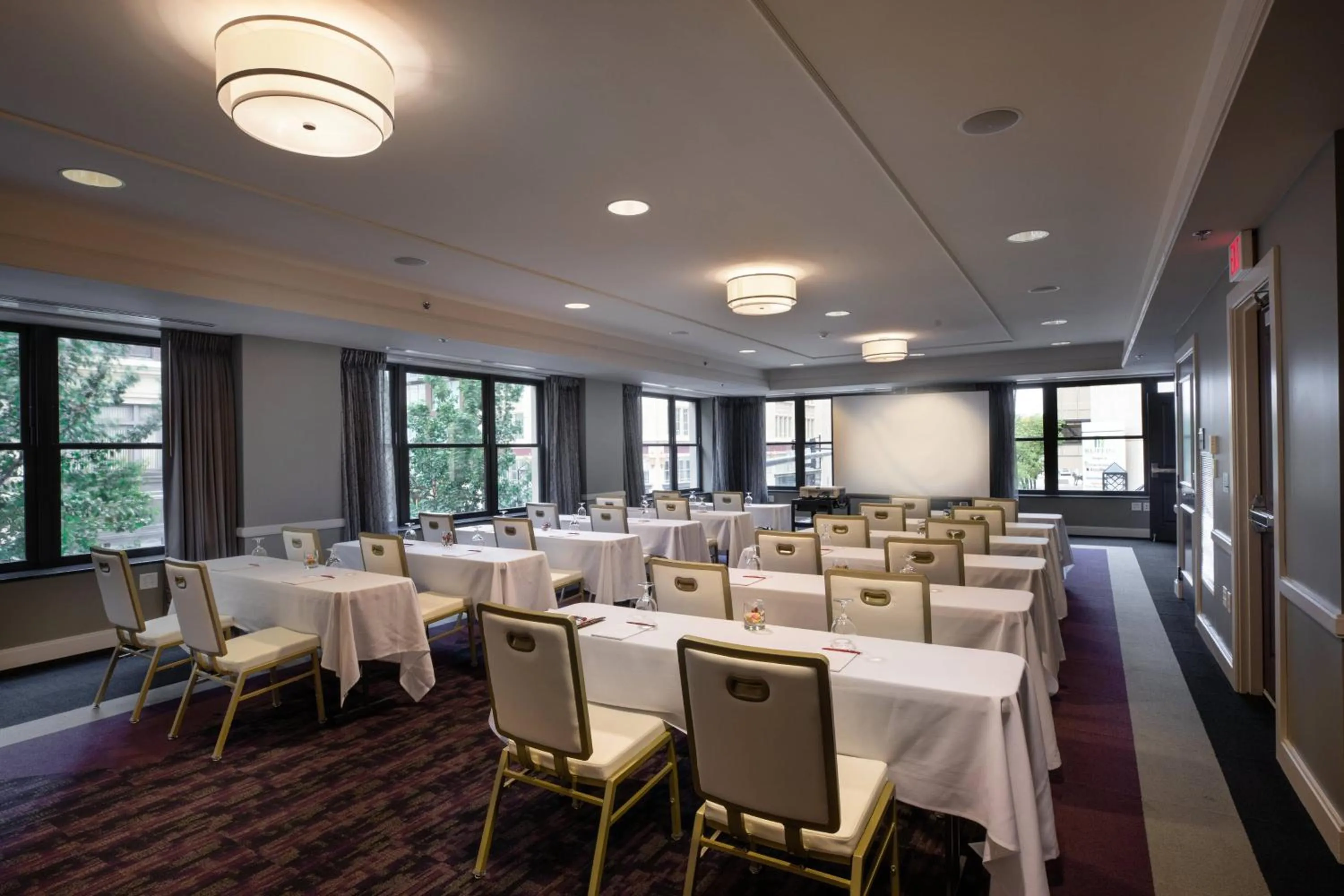 Meeting/conference room in Ambassador Hotel Wichita, Autograph Collection
