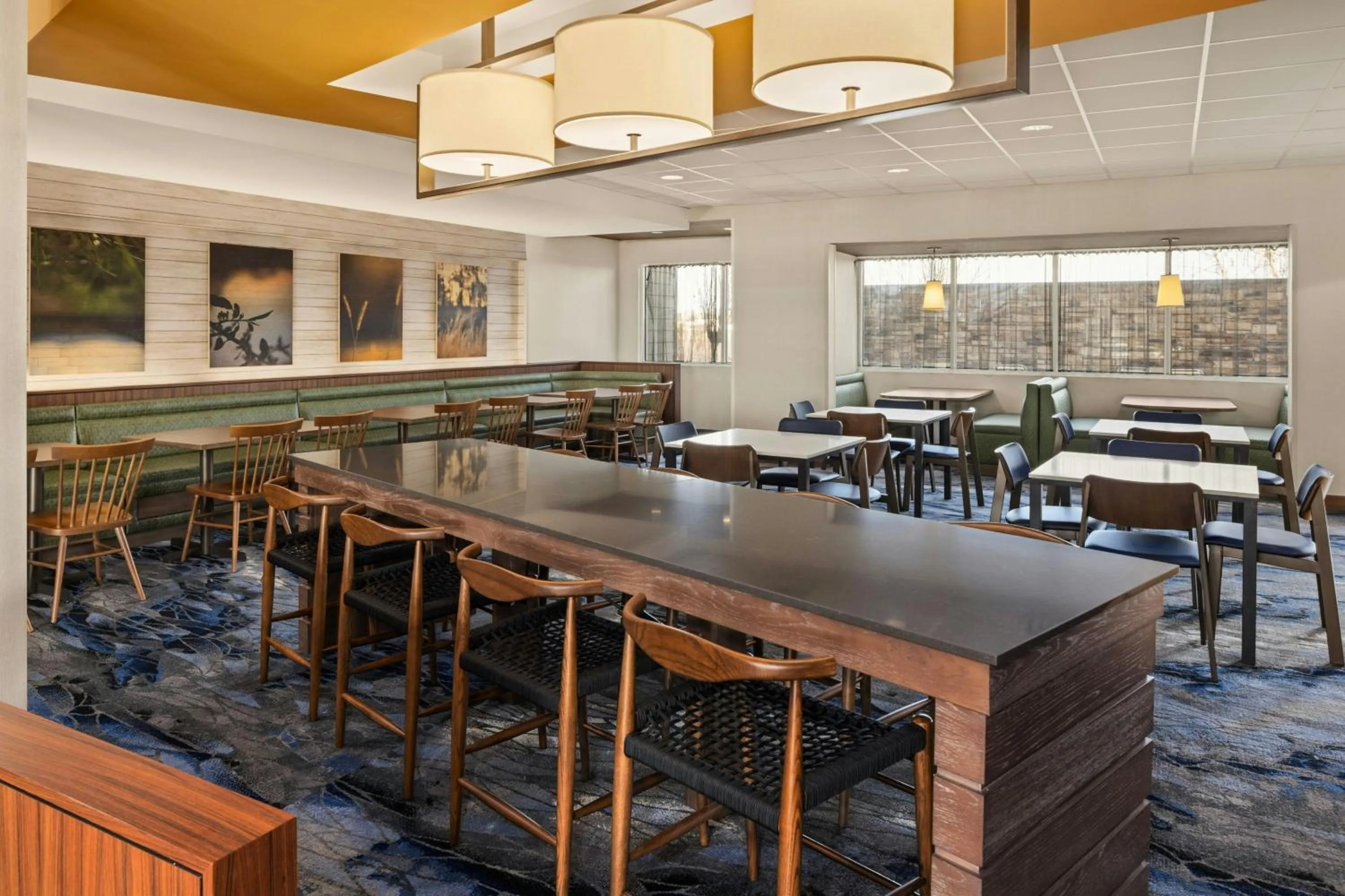 Breakfast in Fairfield Inn & Suites by Marriott St. Louis Pontoon Beach/Granite City, IL