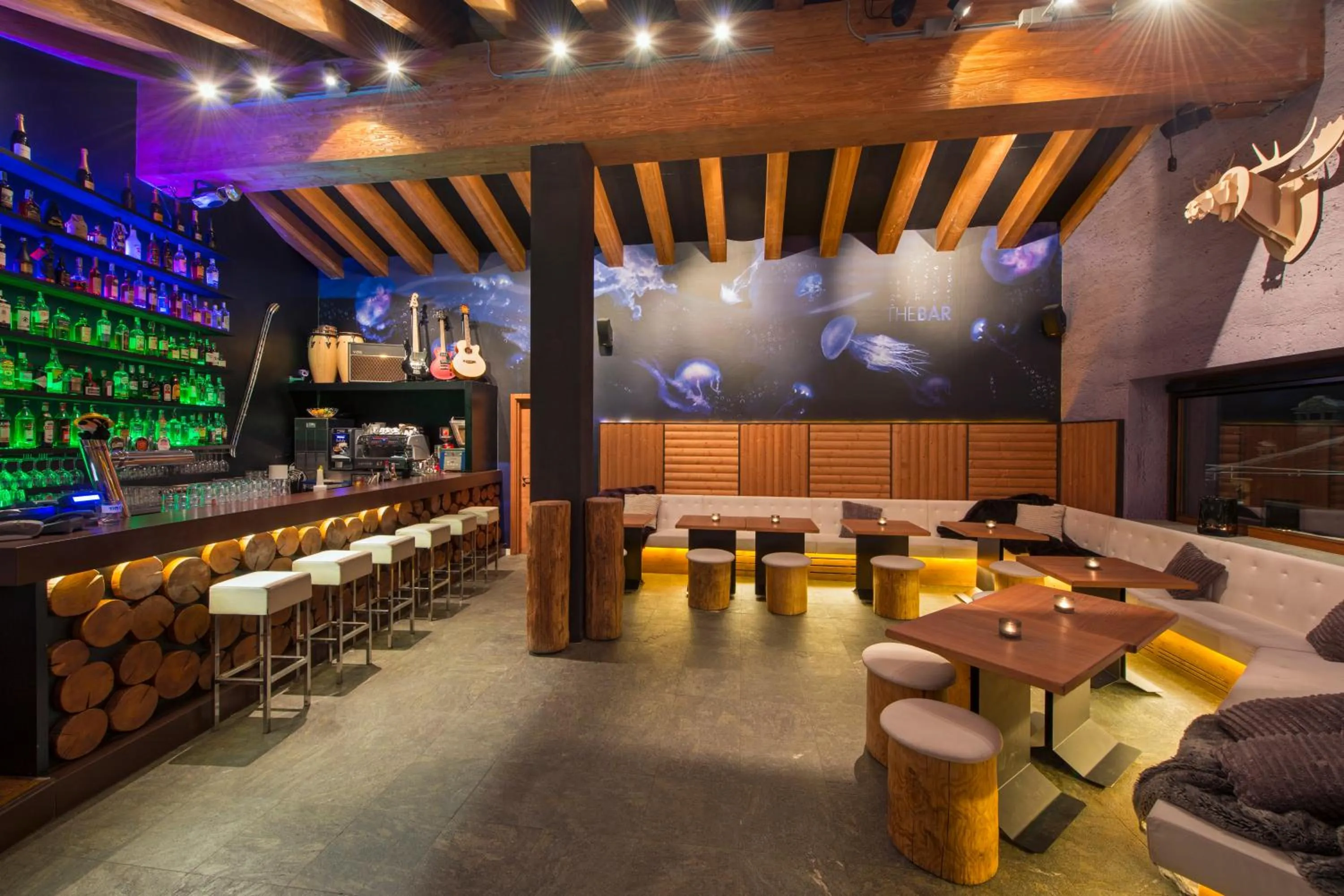 Lounge or bar in Hotel Principe delle Nevi