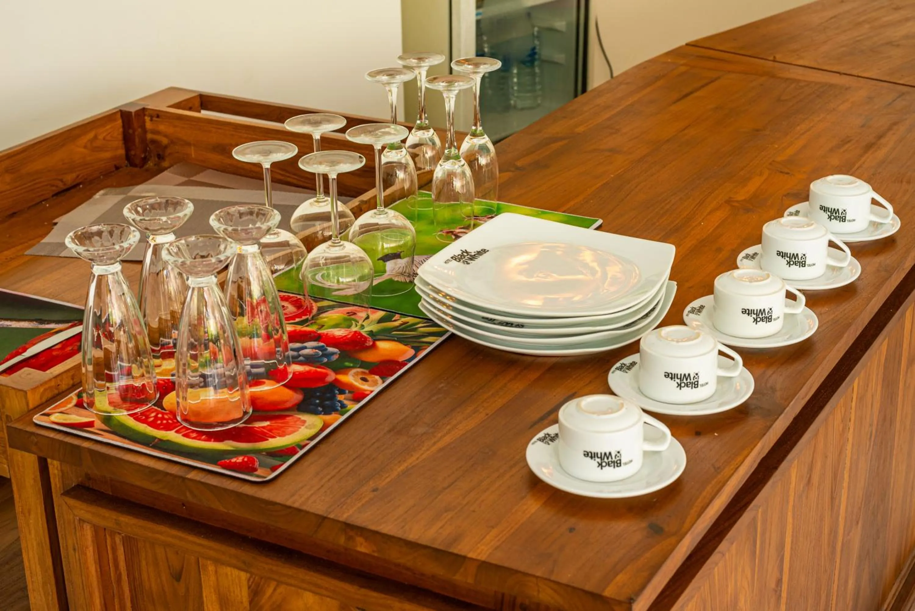 Food and drinks in Eco Hotel Black & White - Anuradhapura