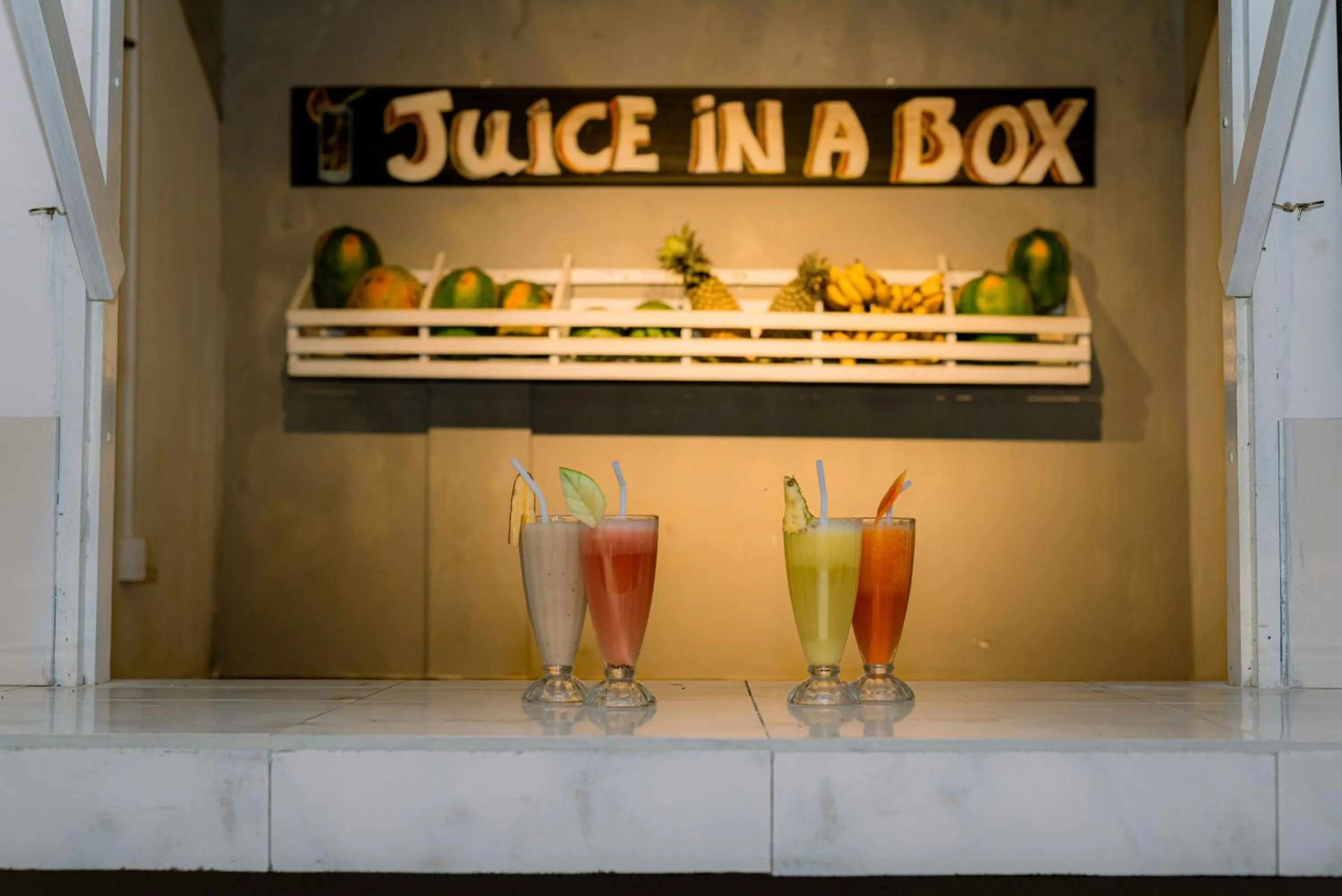 Food and drinks in Eco Hotel Black & White - Anuradhapura