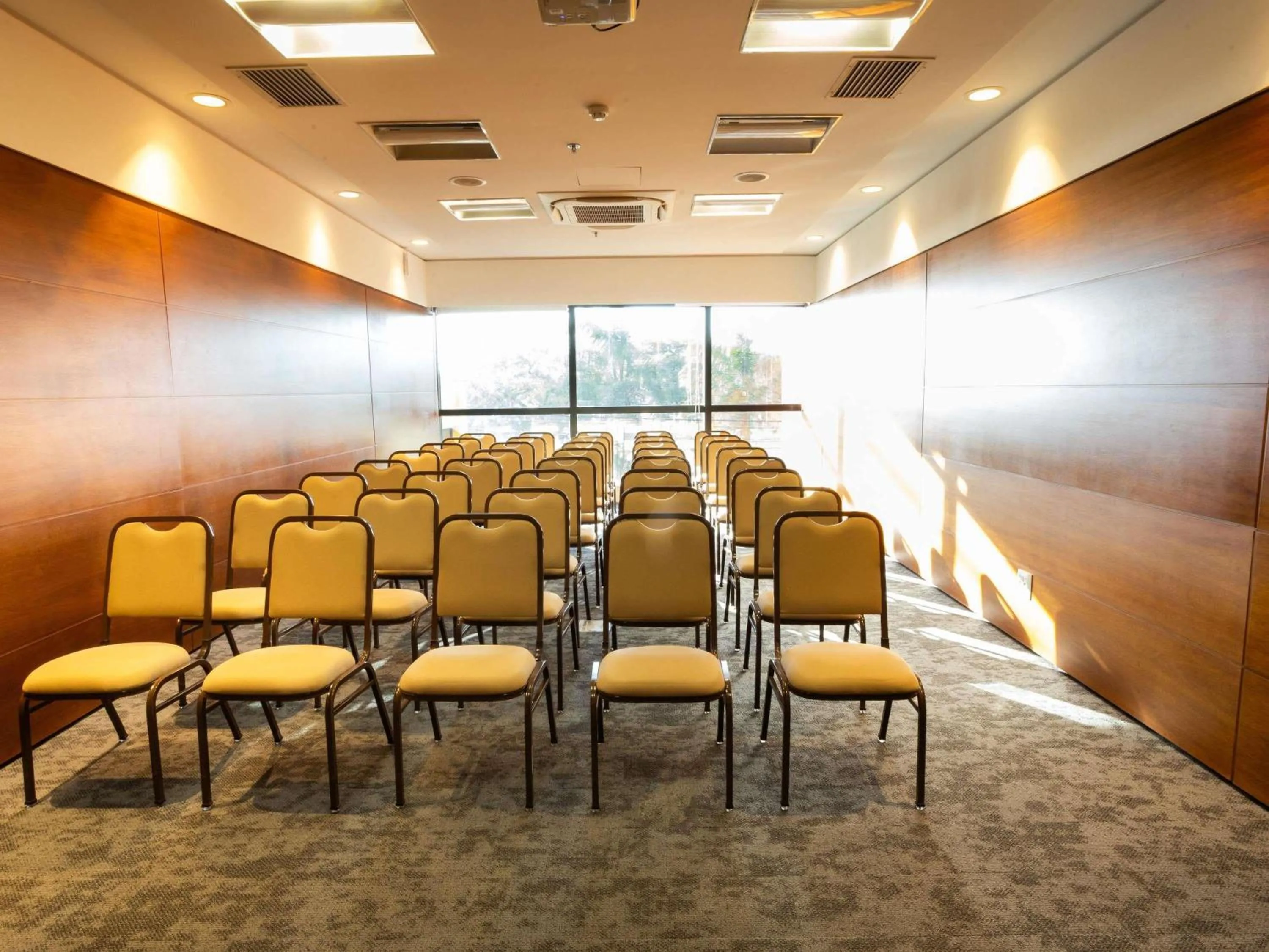Meeting/conference room in Novotel Florianopolis