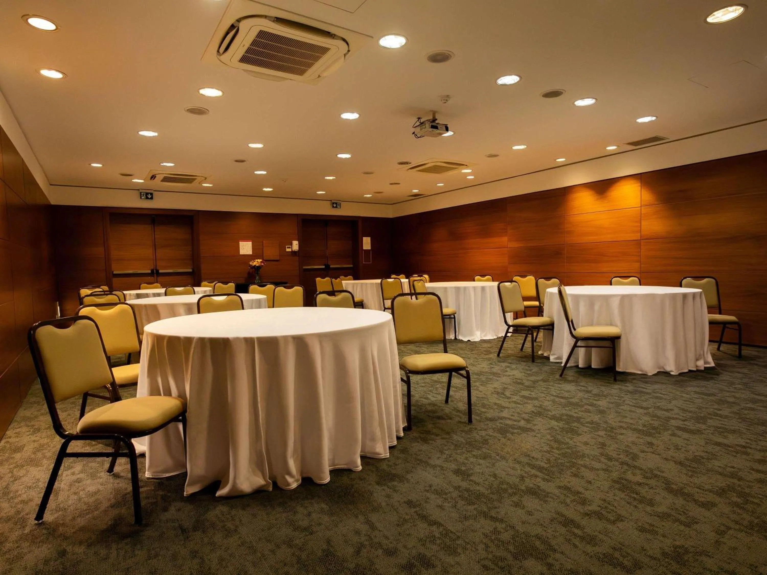 Meeting/conference room in Novotel Florianopolis